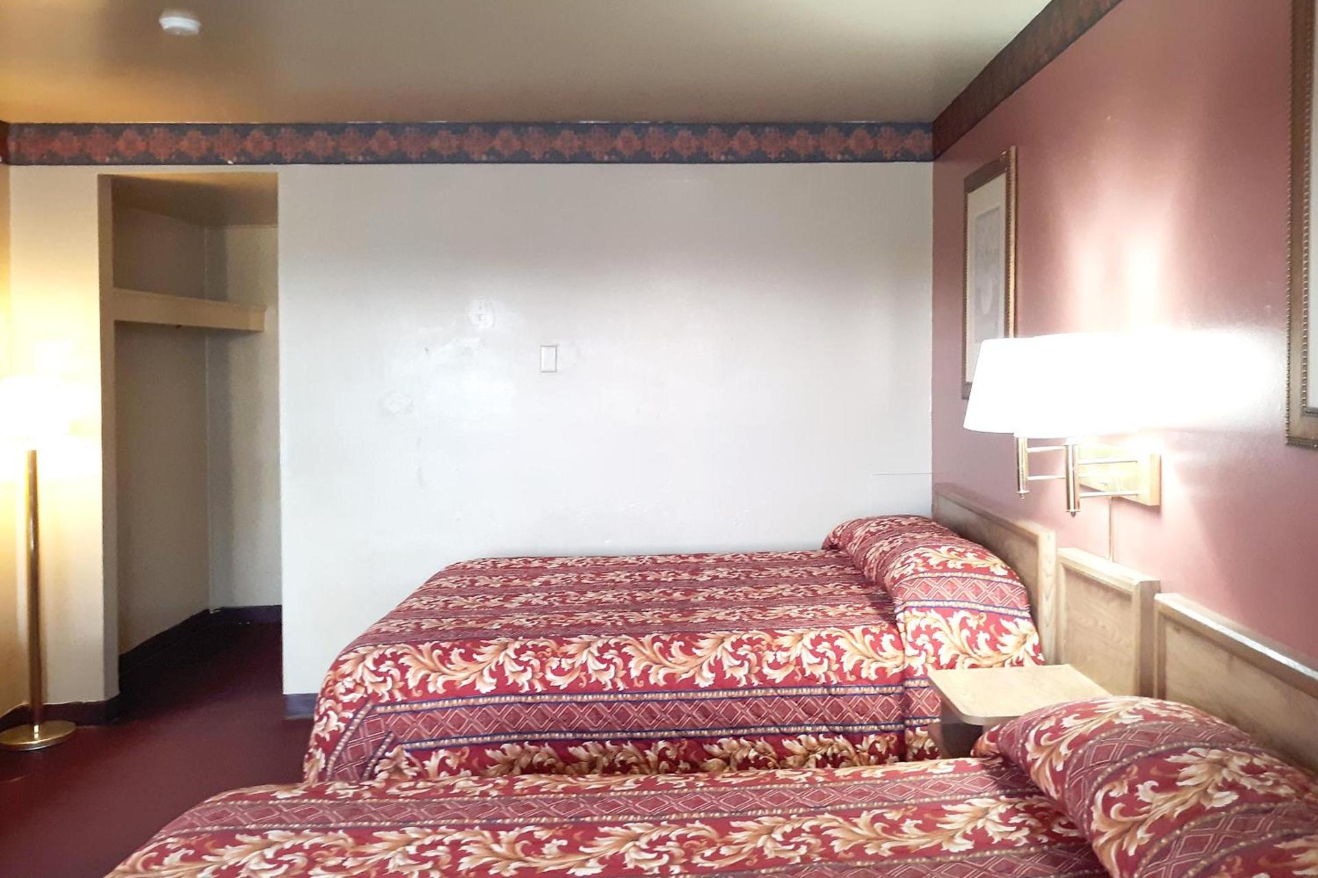 OYO Hotel Kings at Clovis photo 43