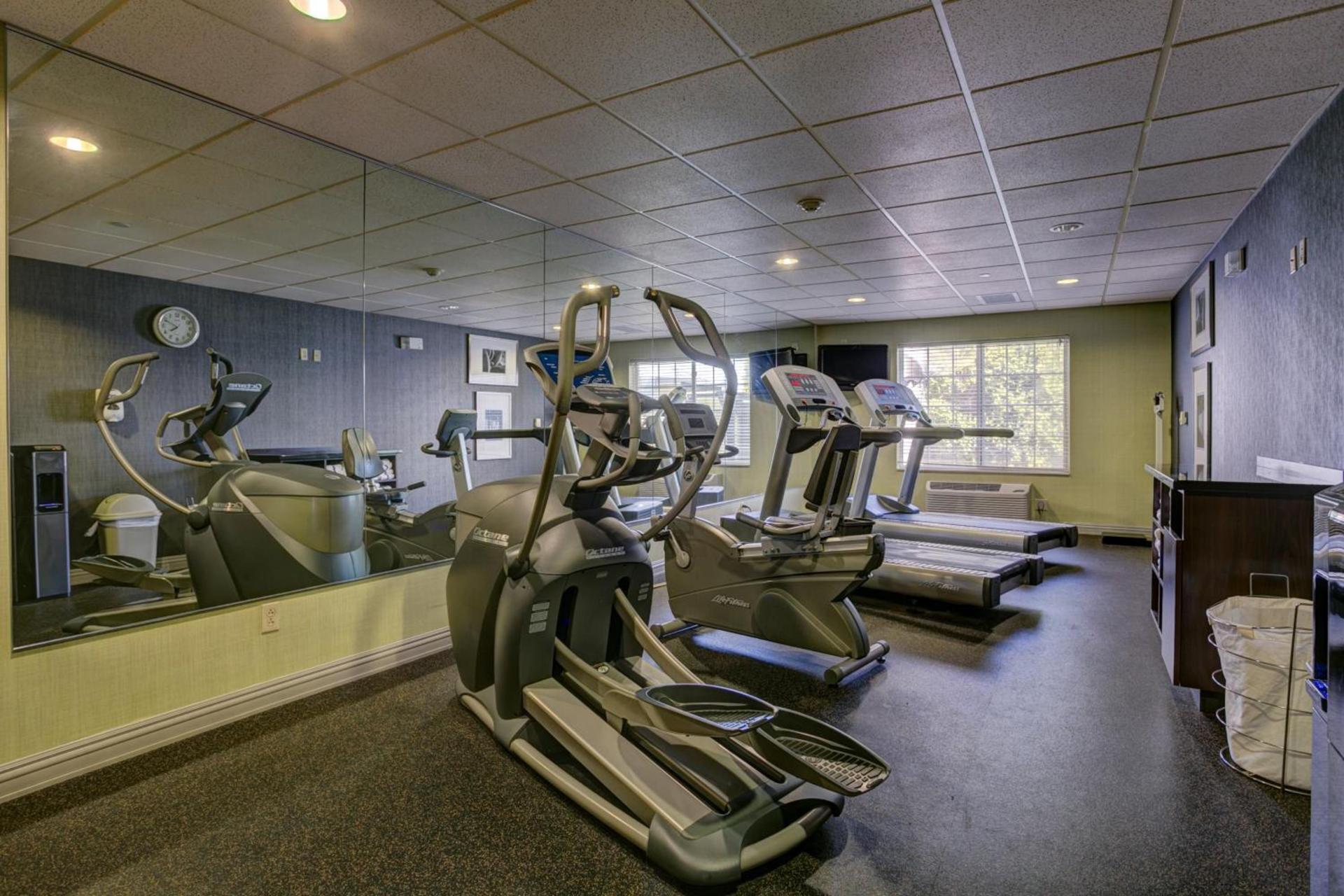 Holiday Inn Milwaukee Airport by IHG photo 12