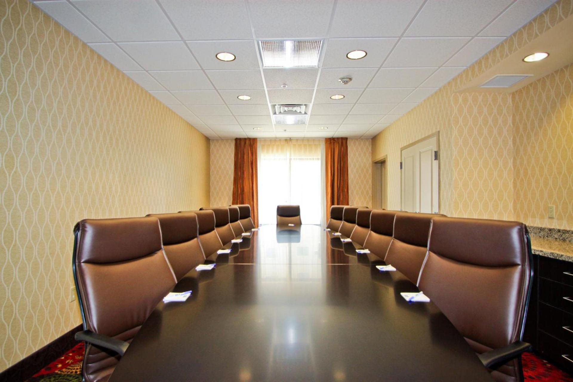 Holiday Inn Express and Suites Missoula by IHG photo 13