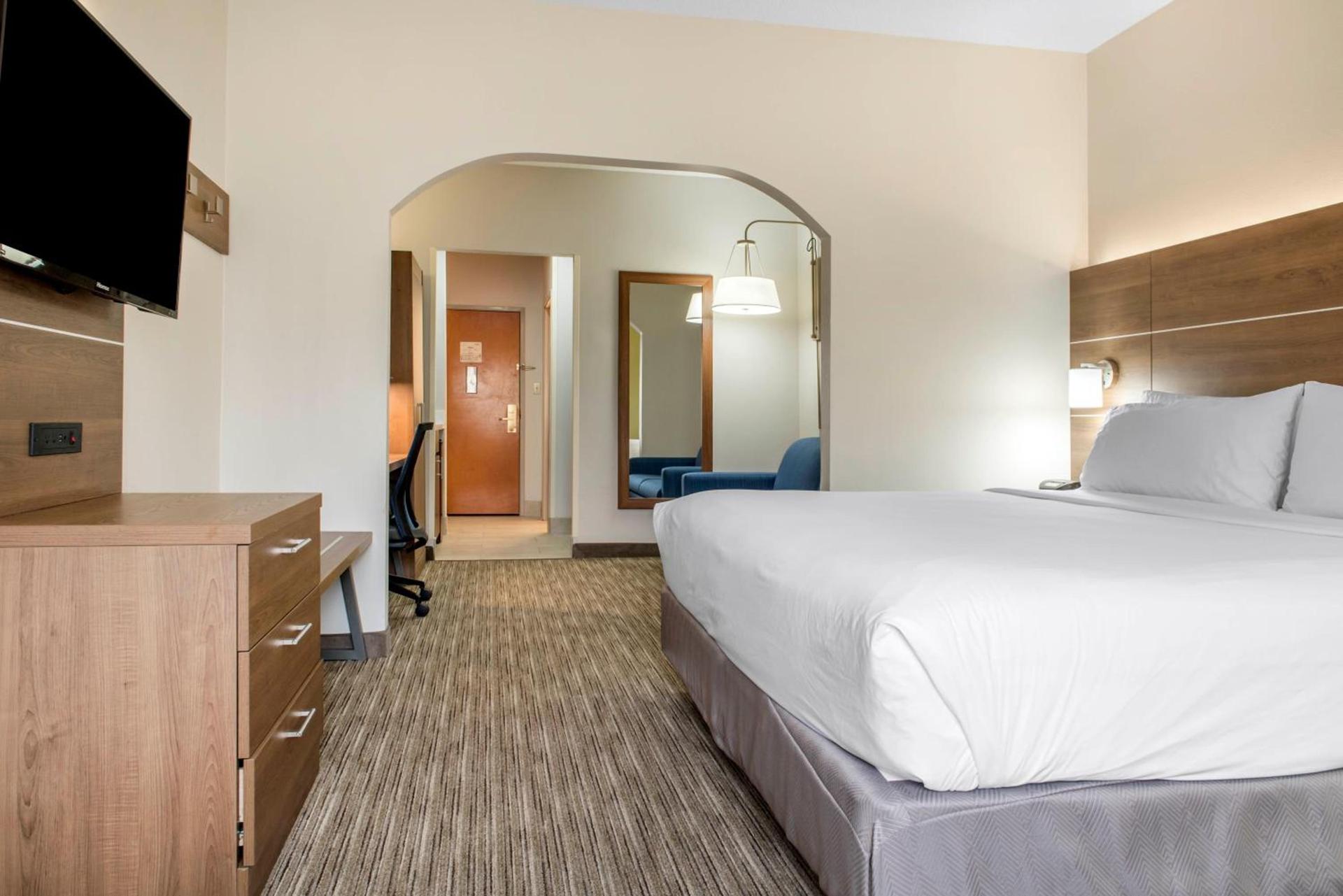 Holiday Inn Express & Suites Harrison by IHG photo 20