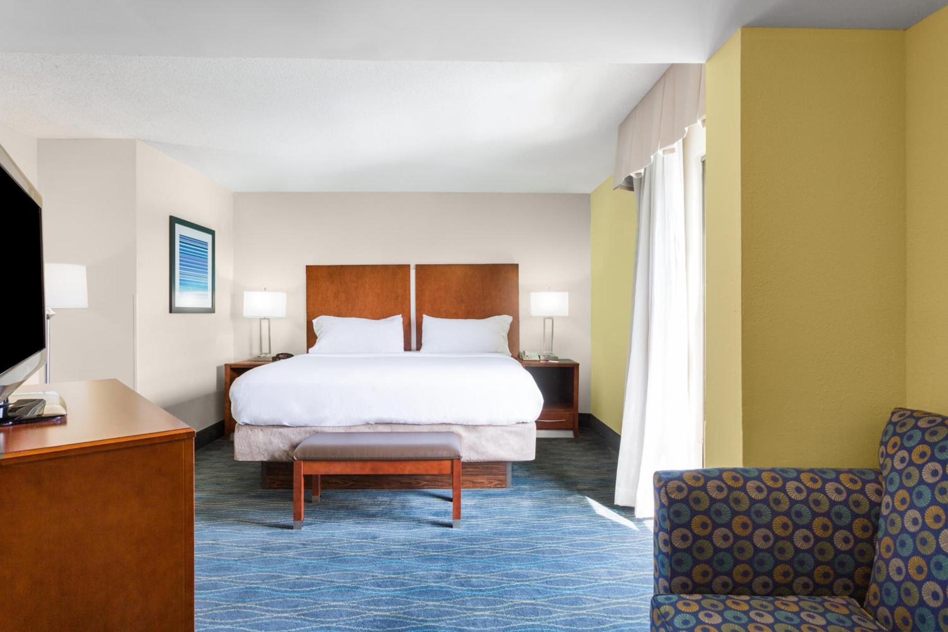 Holiday Inn Express & Suites Wilmington-University Center by IHG photo 34