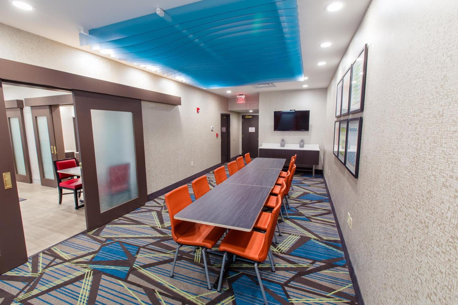 Holiday Inn Express Hotel & Suites Harriman by IHG photo 12
