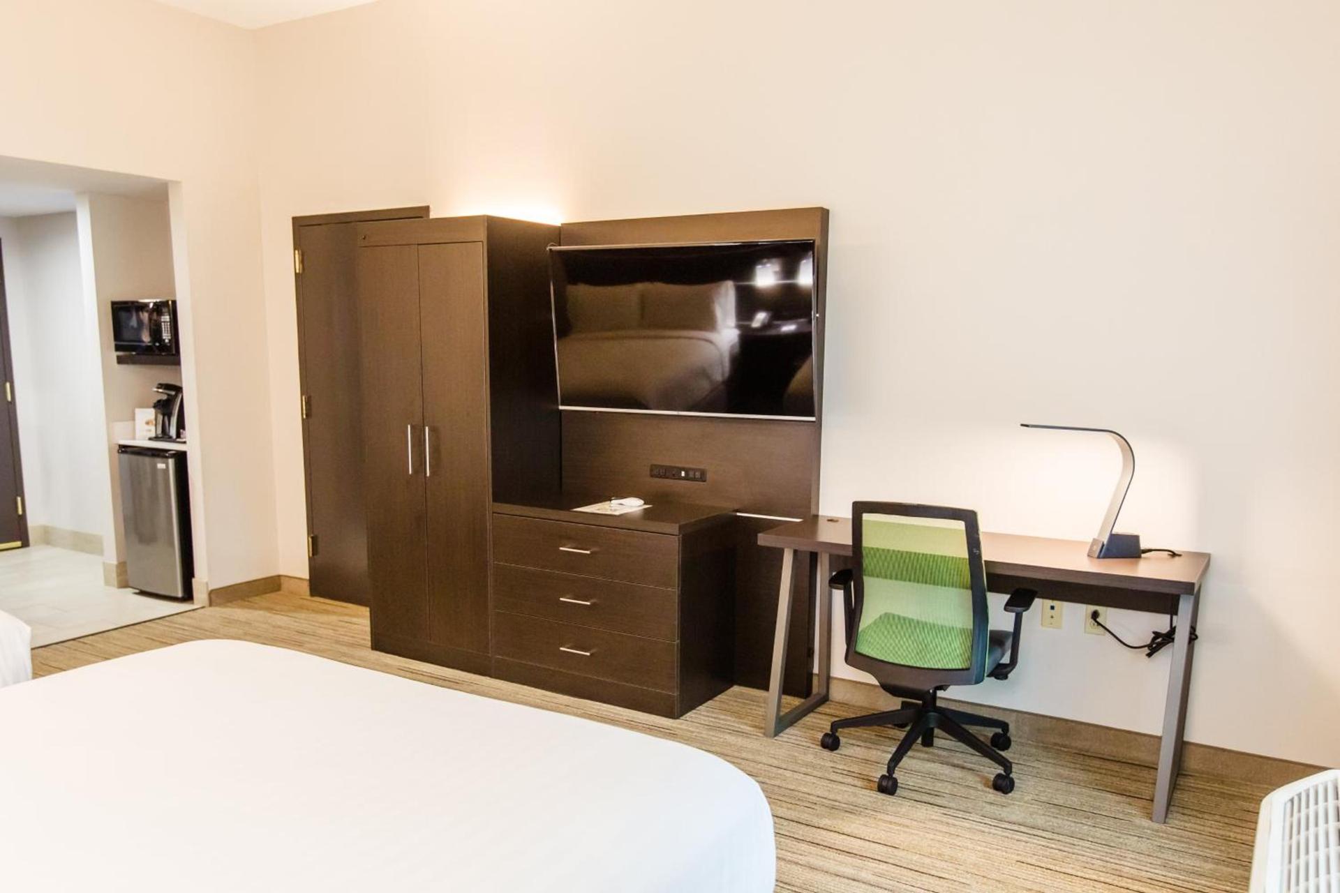 Holiday Inn Express Hotel & Suites Harriman by IHG photo 19