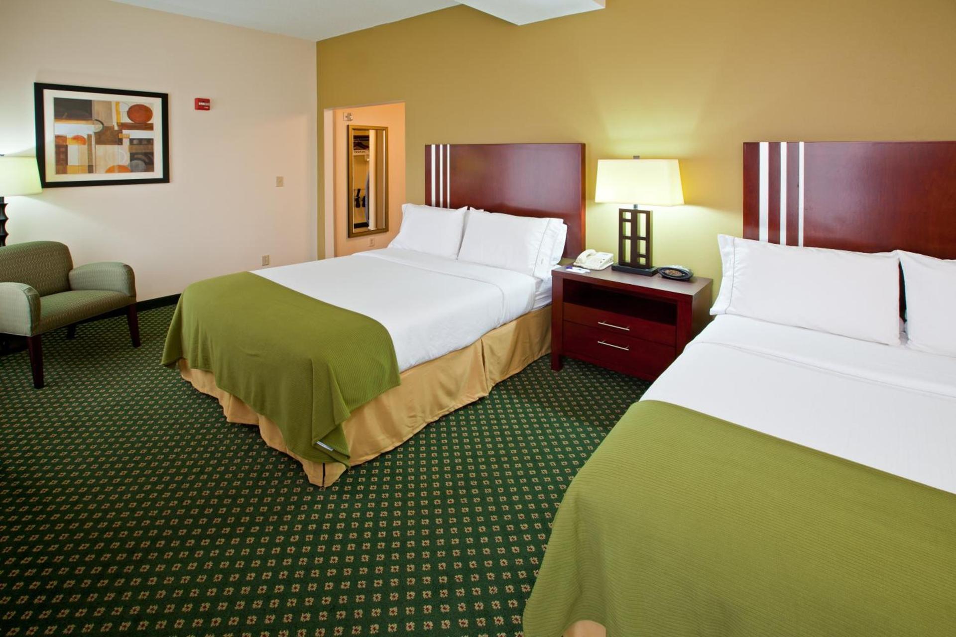 Holiday Inn Express & Suites Indianapolis - East by IHG photo 34