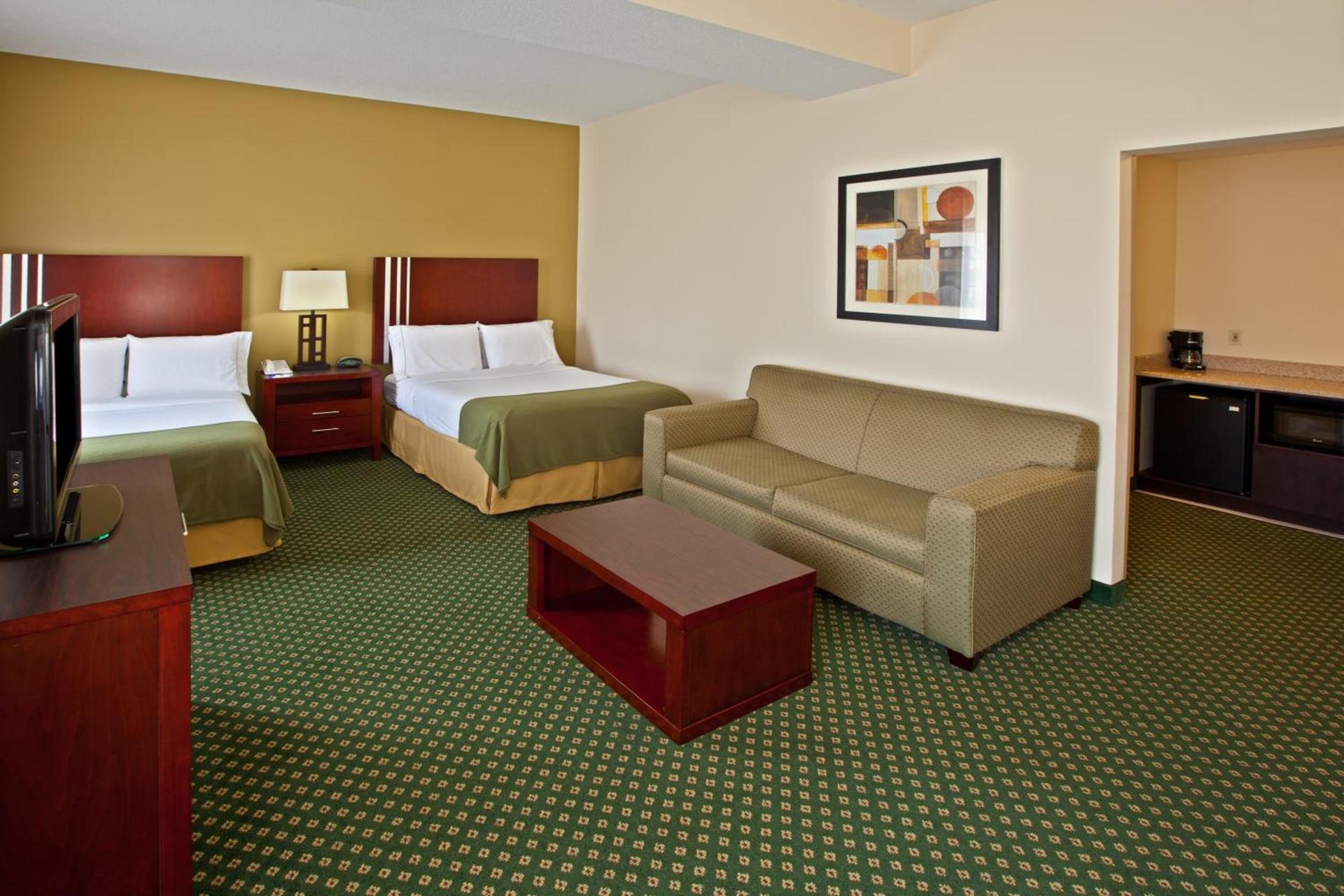 Holiday Inn Express & Suites Indianapolis - East by IHG photo 29