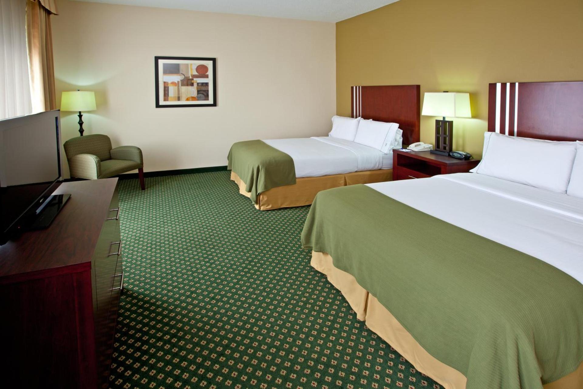 Holiday Inn Express & Suites Indianapolis - East by IHG photo 36