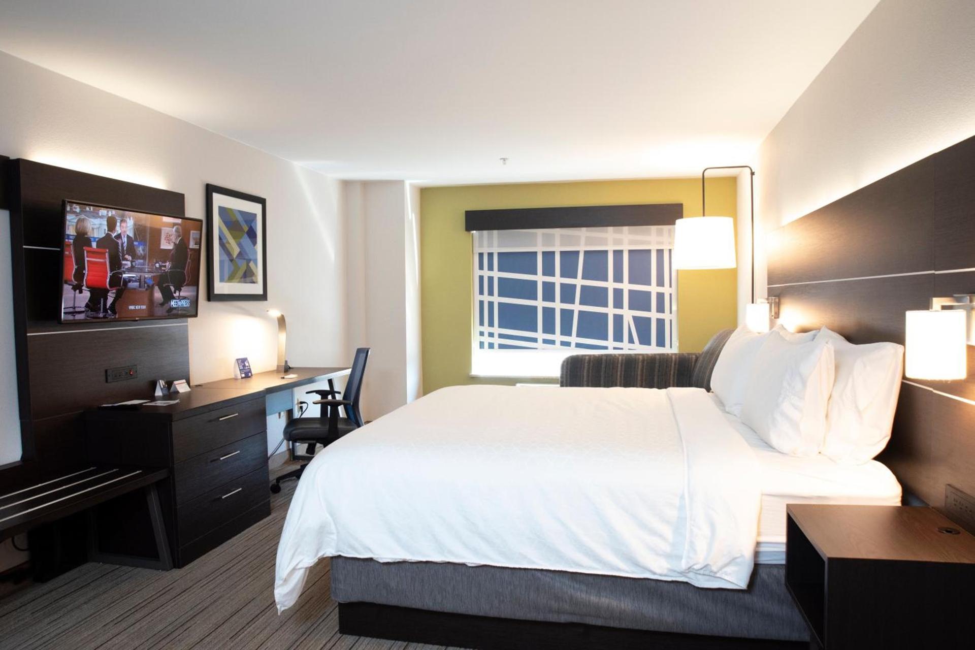 Holiday Inn Express Hotel & Suites Chester by IHG photo 3