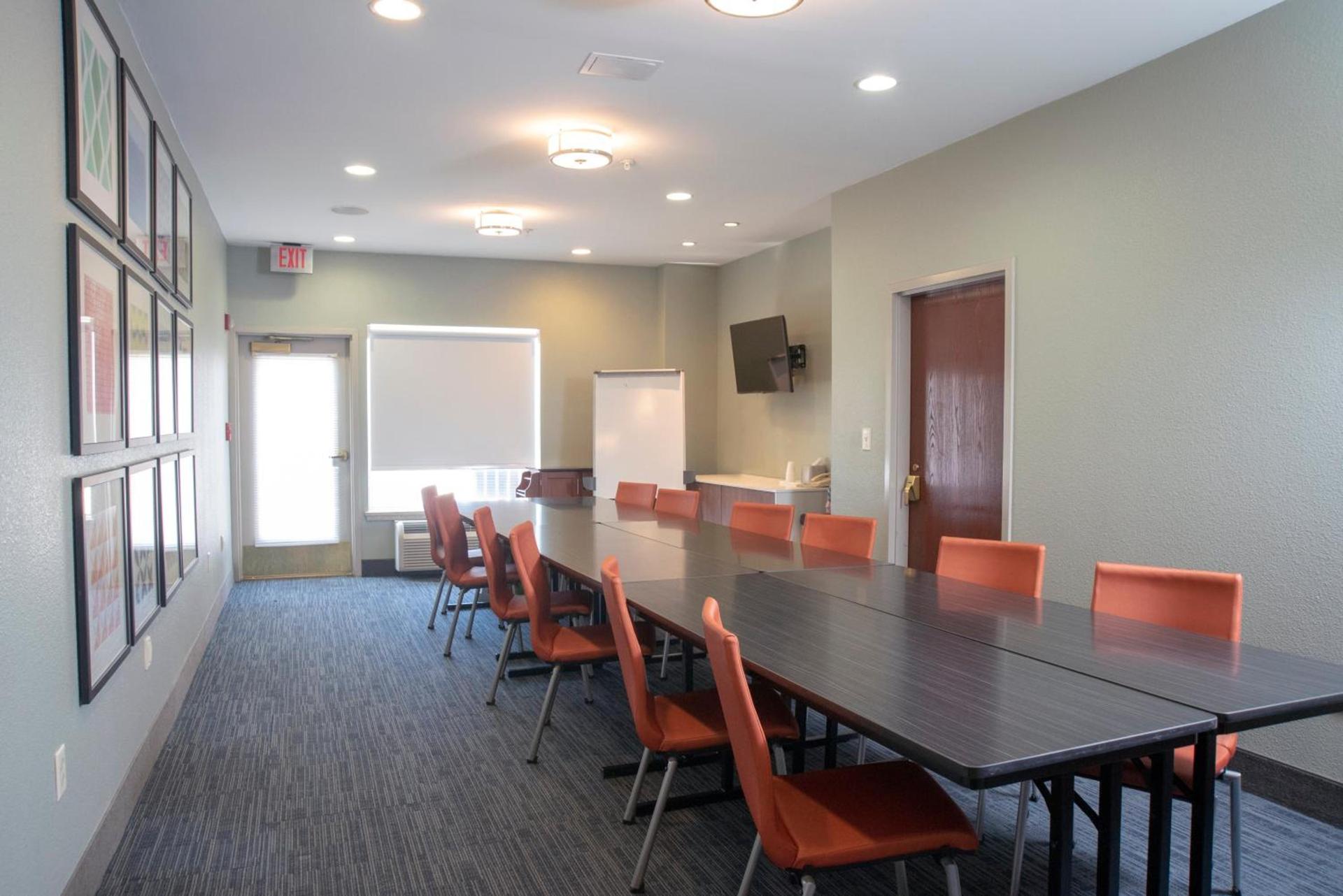 Holiday Inn Express Hotel & Suites Chester by IHG photo 5