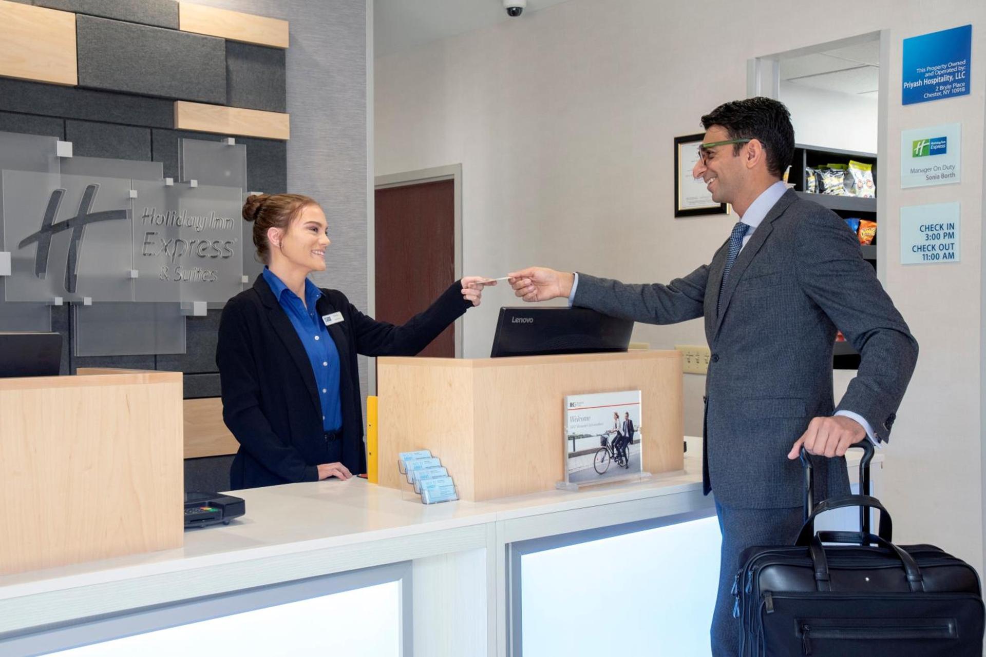 Holiday Inn Express Hotel & Suites Chester by IHG photo 7
