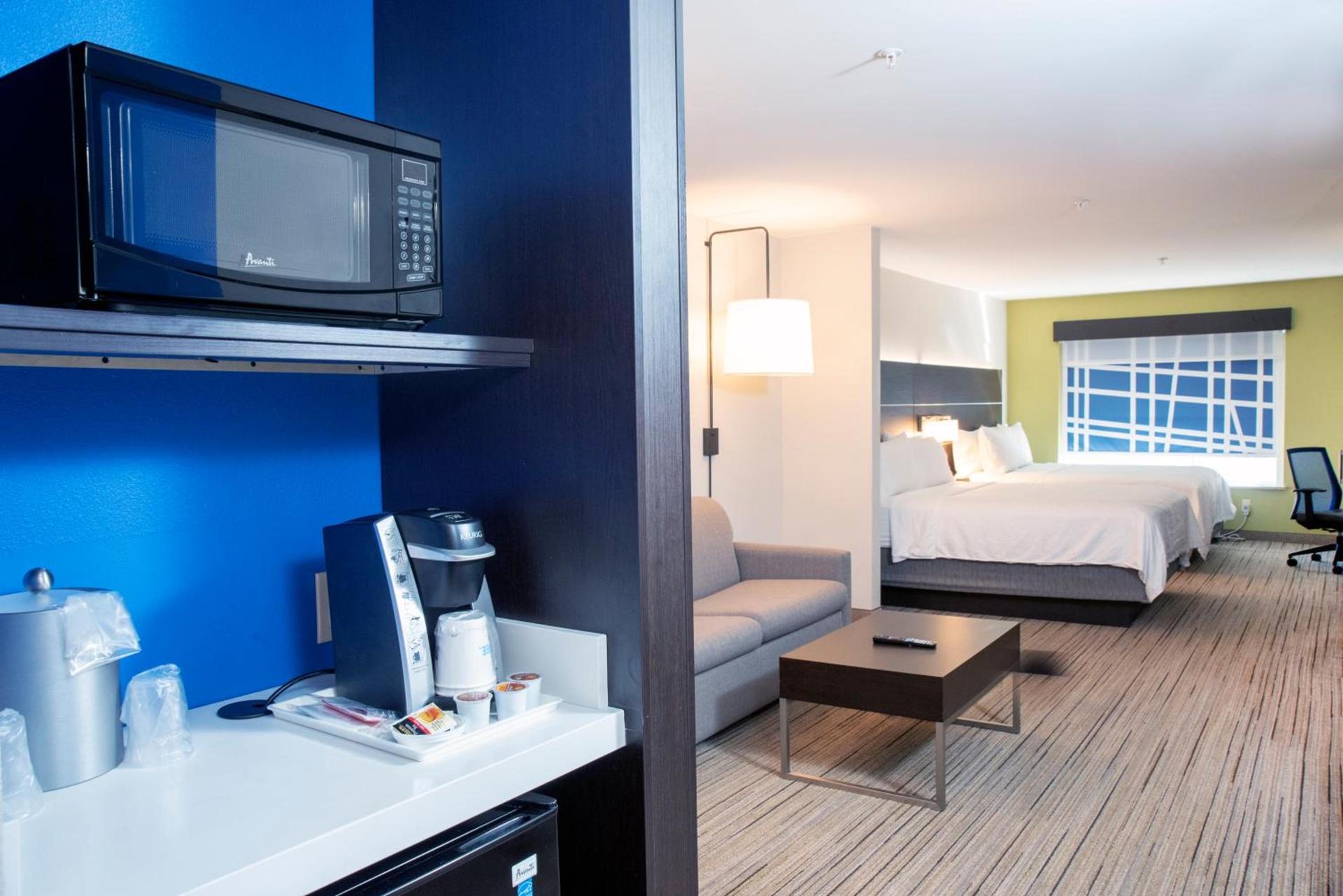 Holiday Inn Express Hotel & Suites Chester by IHG photo 8