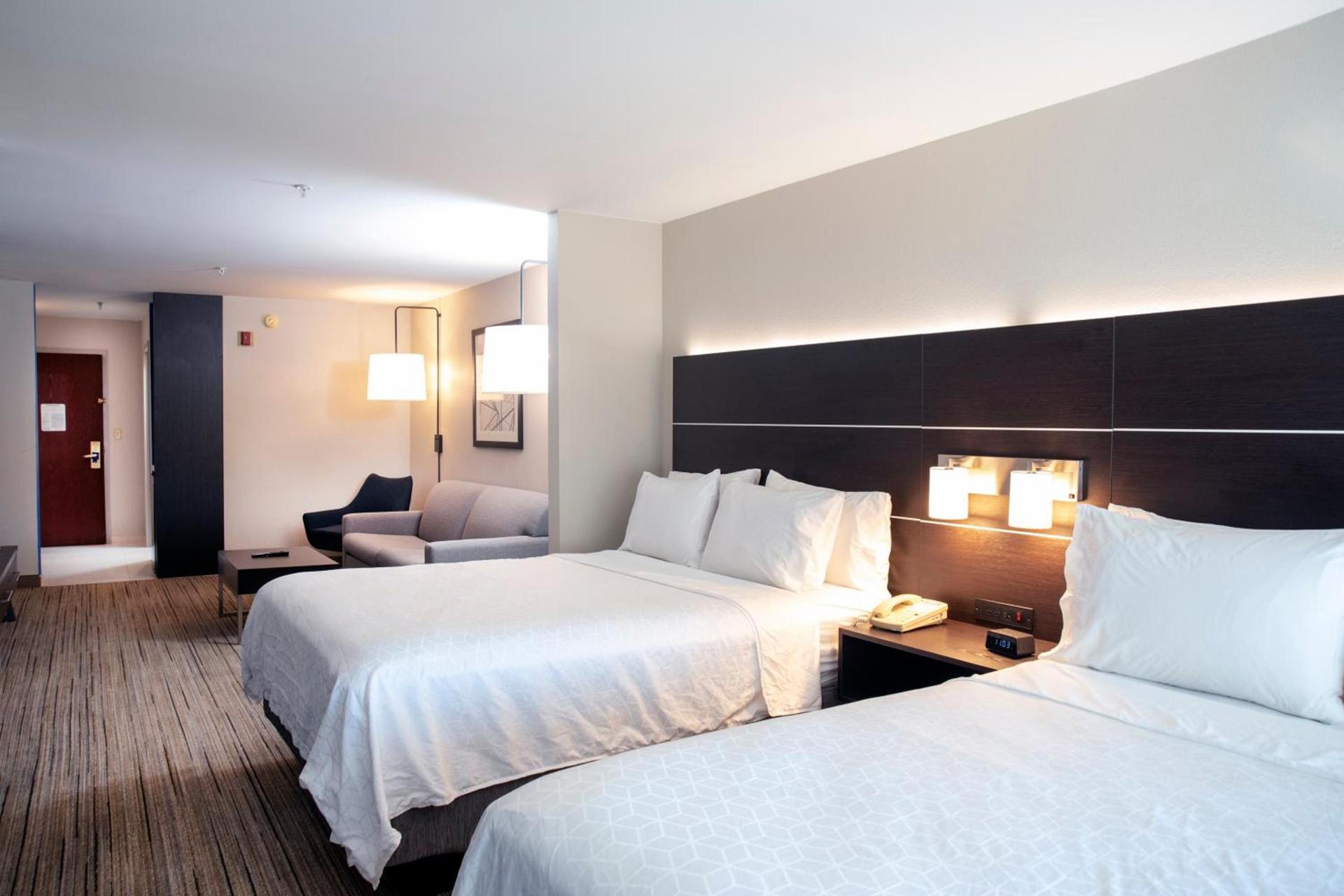 Holiday Inn Express Hotel & Suites Chester by IHG photo 28