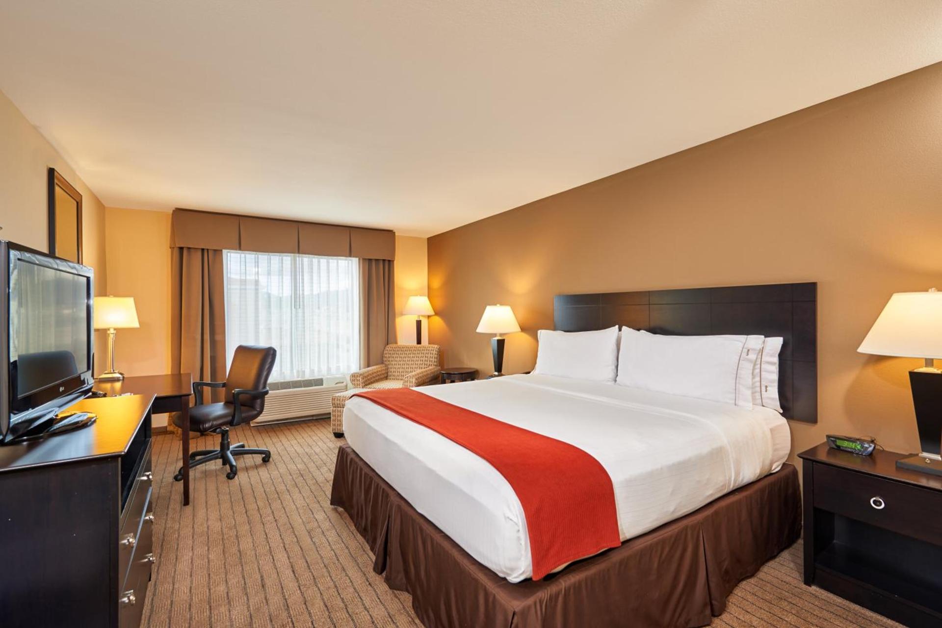 Holiday Inn Express & Suites El Paso Airport by IHG photo 15