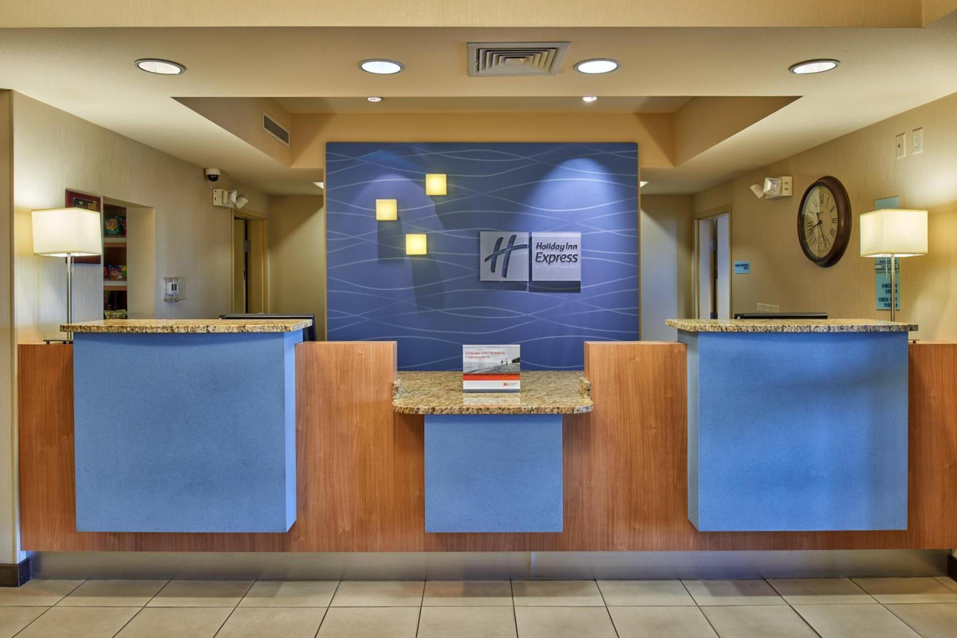 Holiday Inn Express & Suites El Paso Airport by IHG photo 6