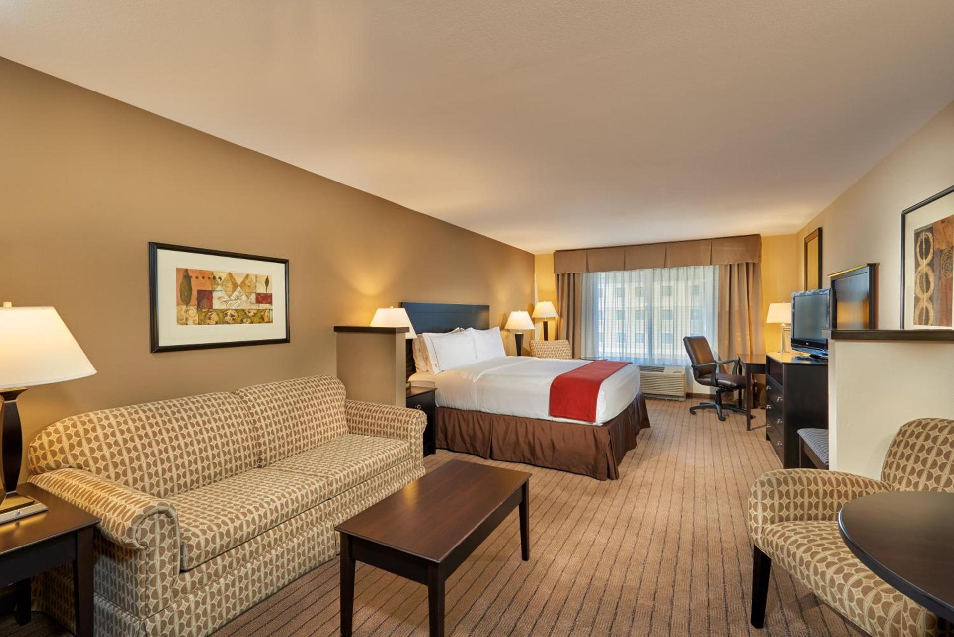 Holiday Inn Express & Suites El Paso Airport by IHG photo 17