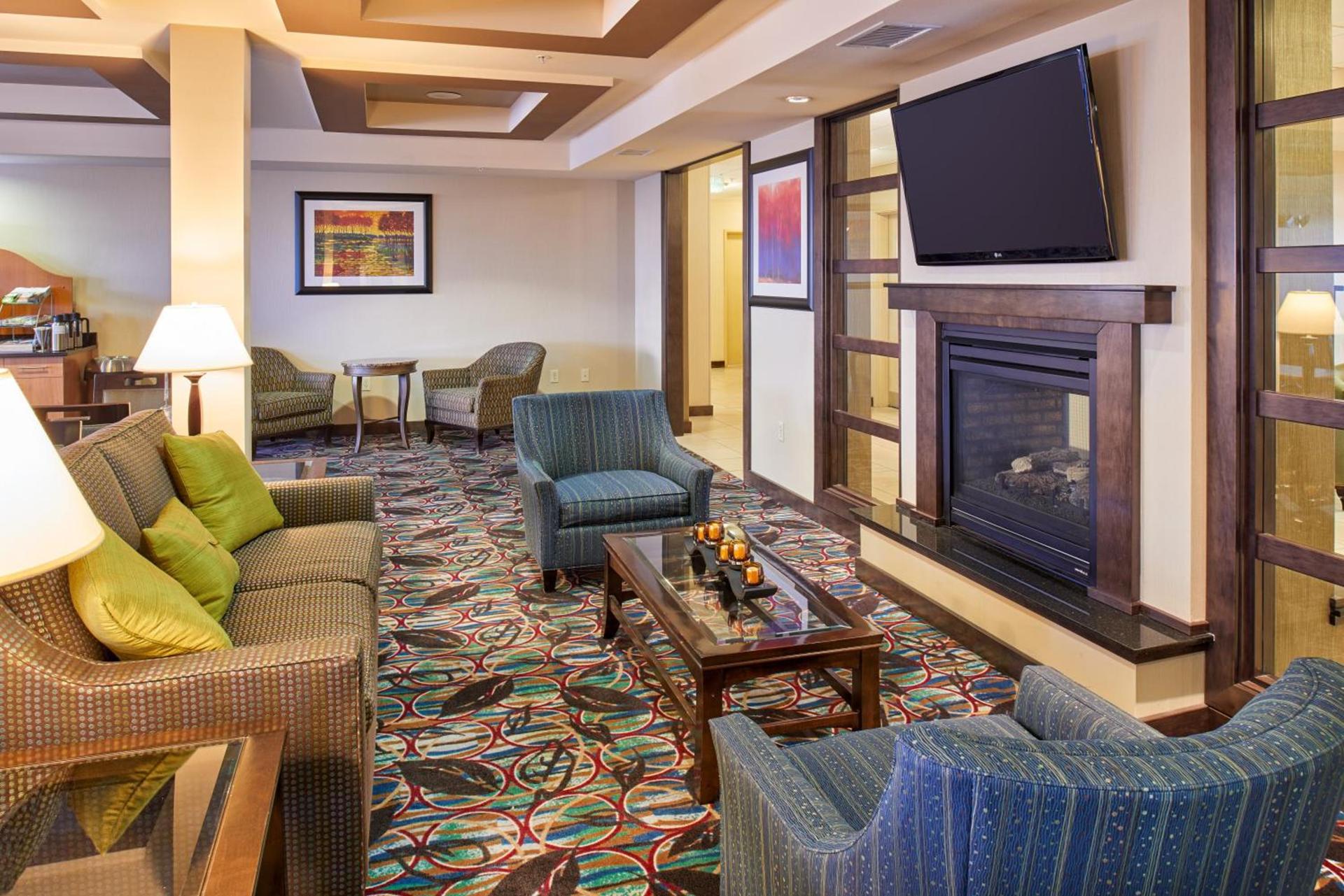 Holiday Inn Express & Suites El Paso Airport by IHG photo 9