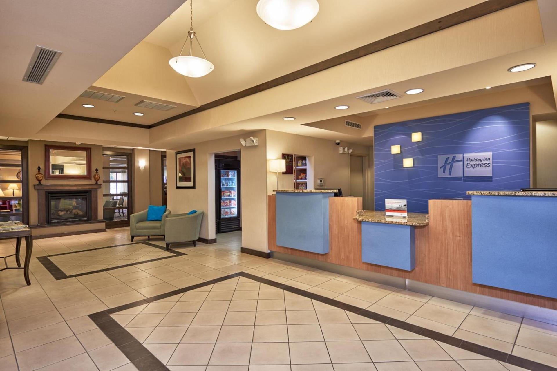 Holiday Inn Express & Suites El Paso Airport by IHG photo 5