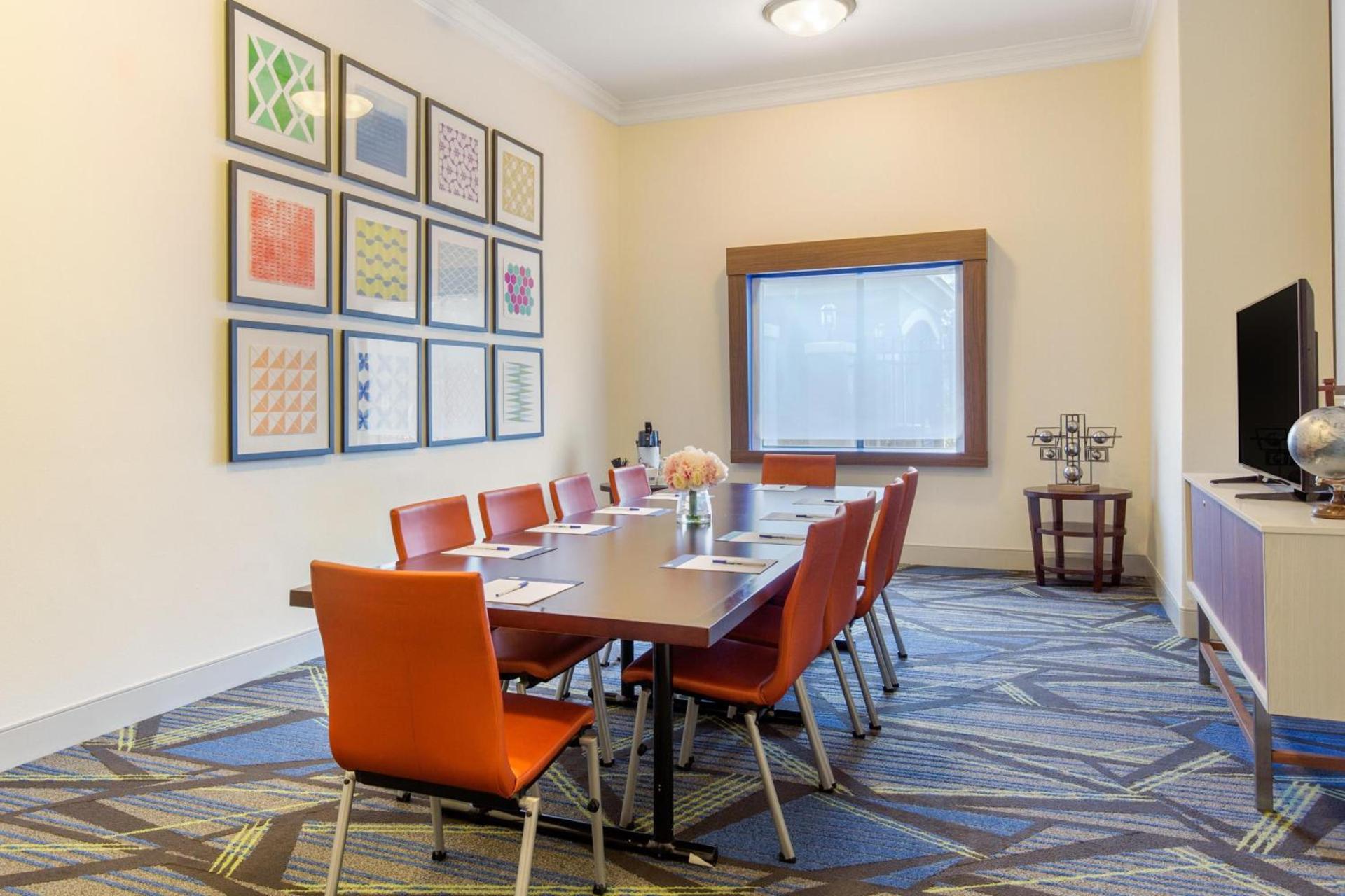 Holiday Inn Express Houston-Alvin by IHG photo 37