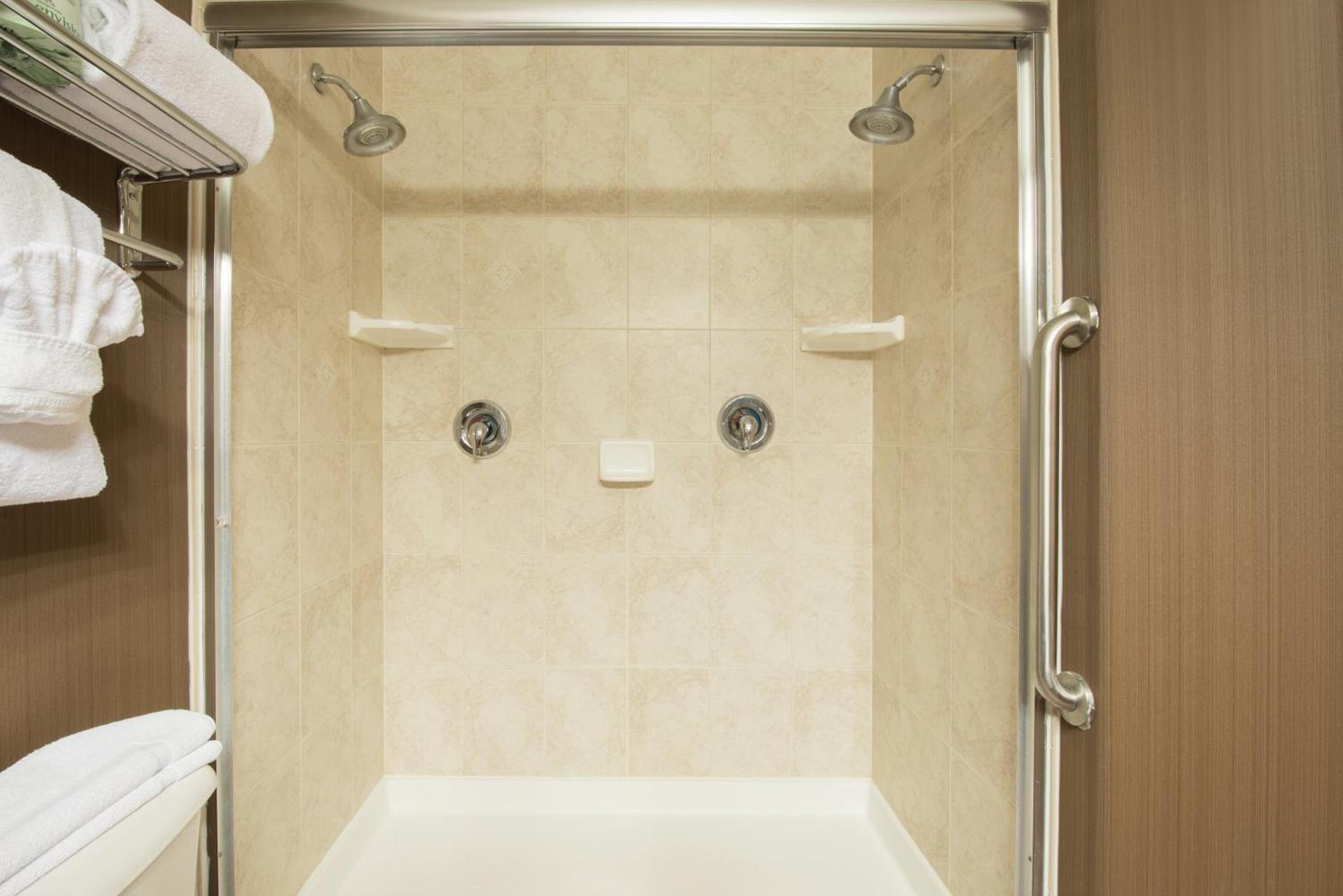 Holiday Inn Express & Suites Douglas by IHG photo 17
