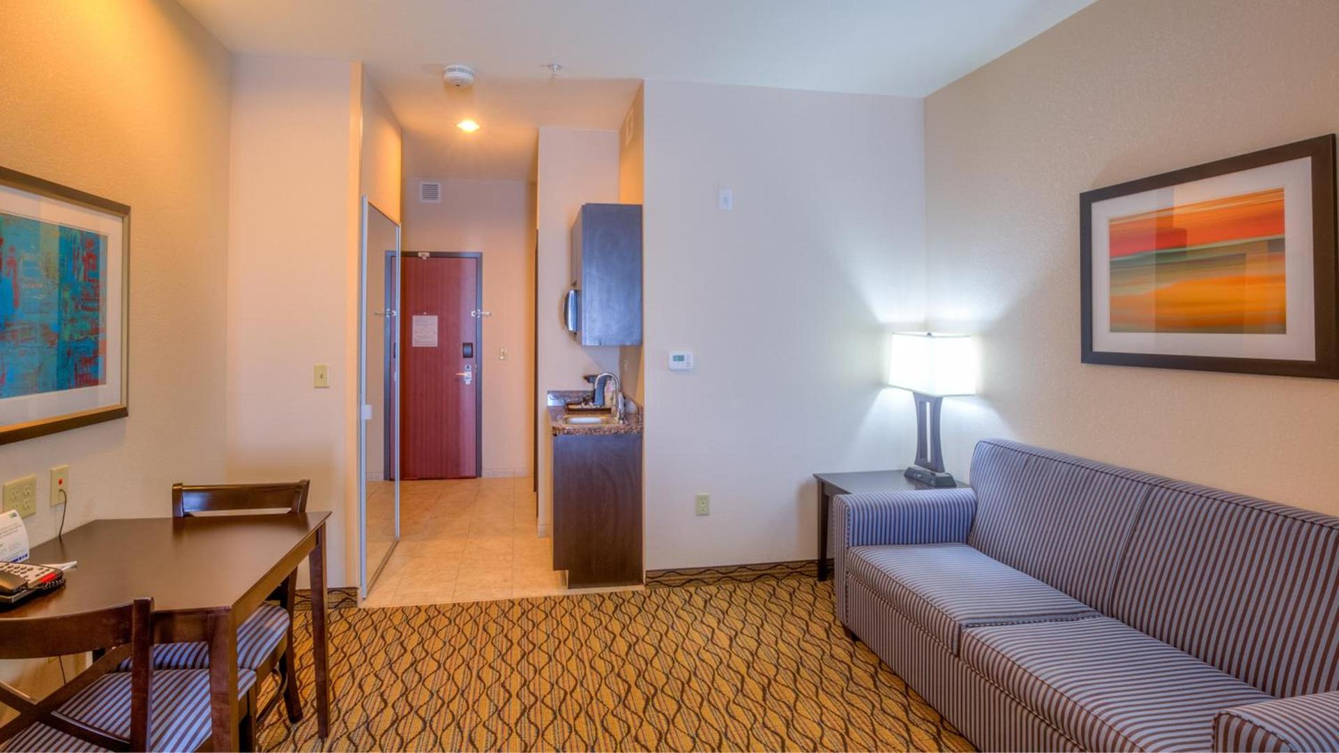 Holiday Inn Express Hotel and Suites Elk City by IHG photo 5