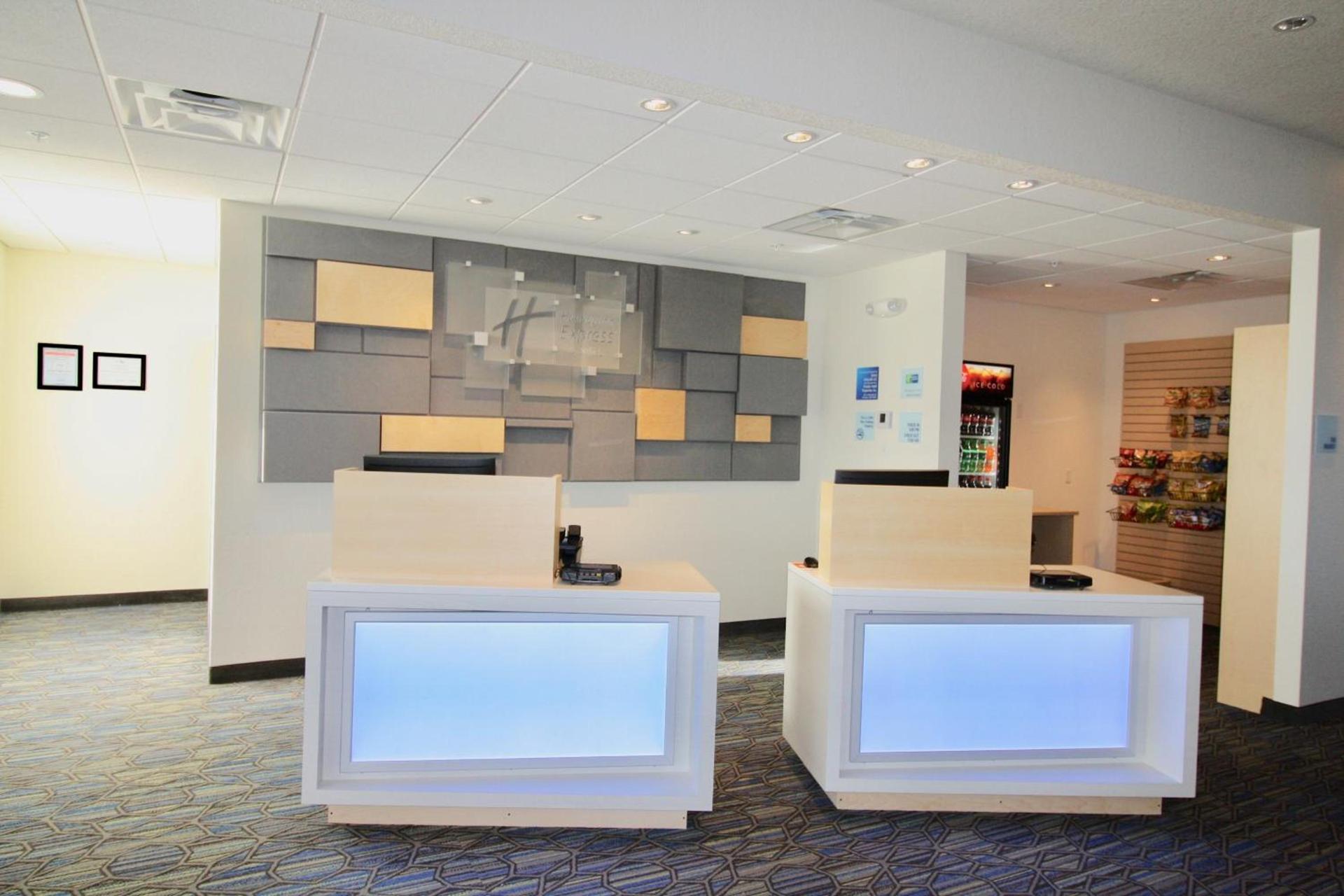 Holiday Inn Express & Suites - Kirksville - University Area by IHG photo 12