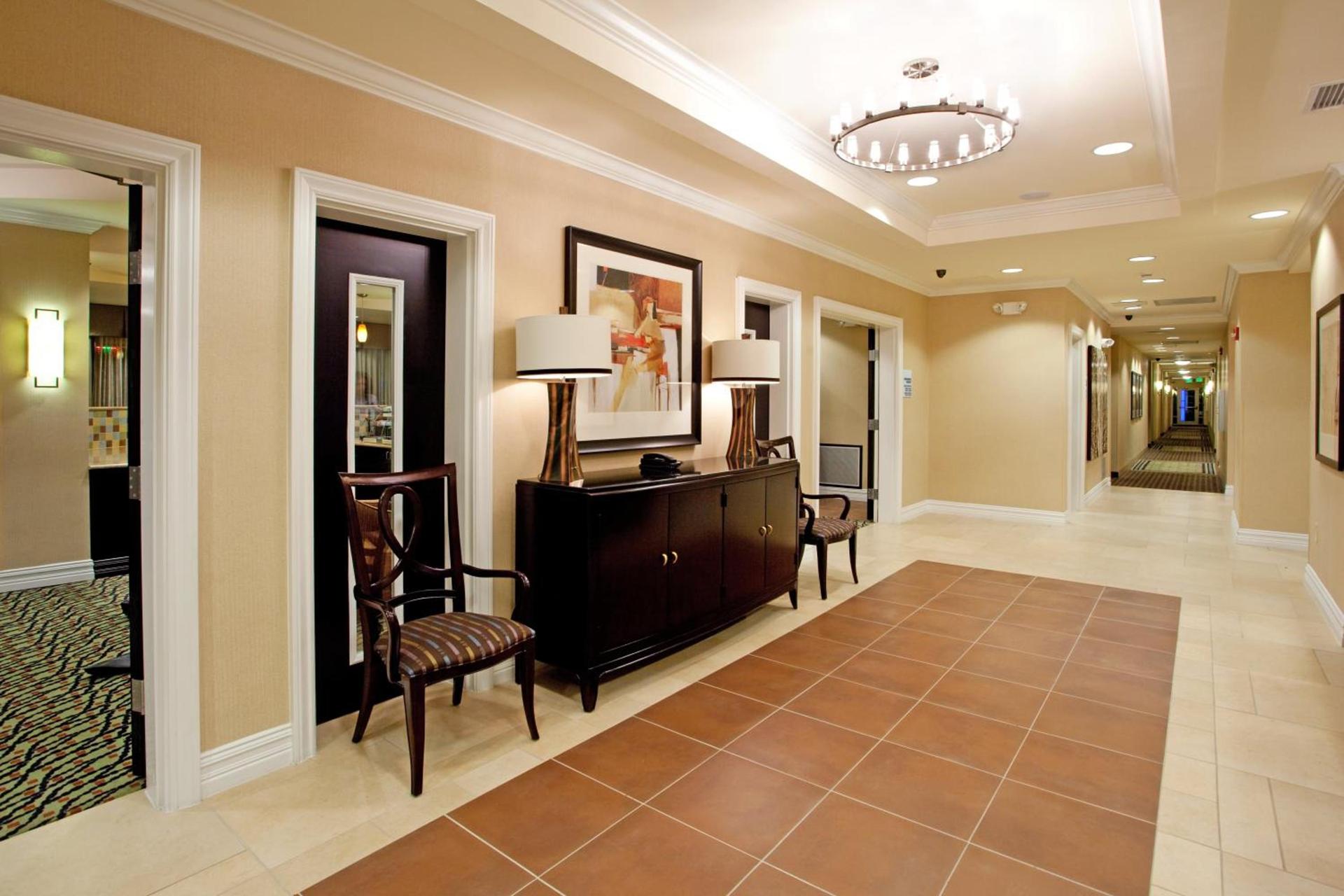 Holiday Inn Express and Suites Newberry by IHG photo 6
