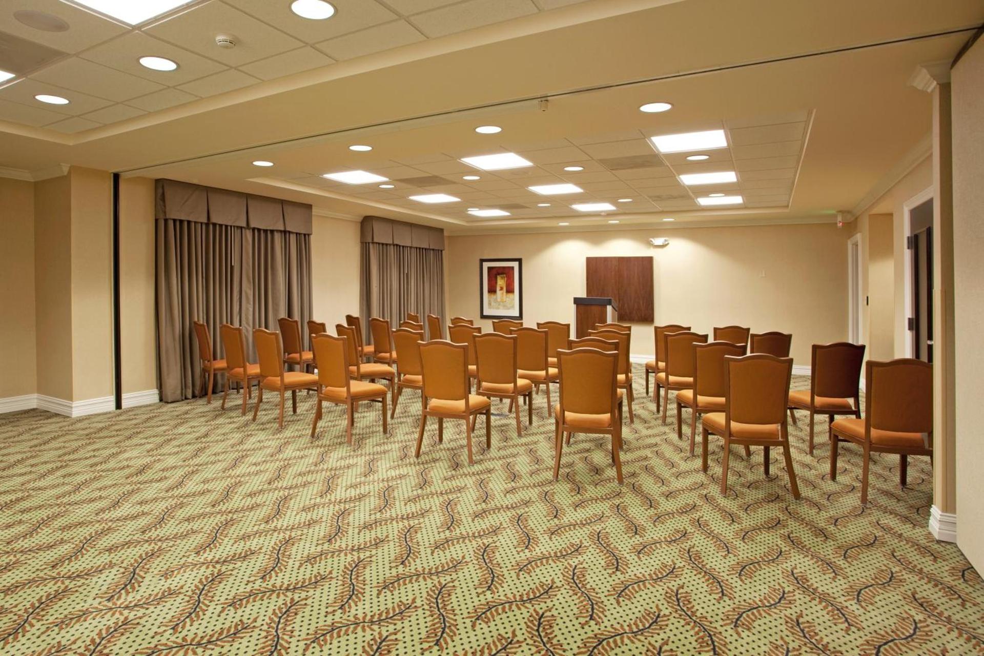 Holiday Inn Express and Suites Newberry by IHG photo 18