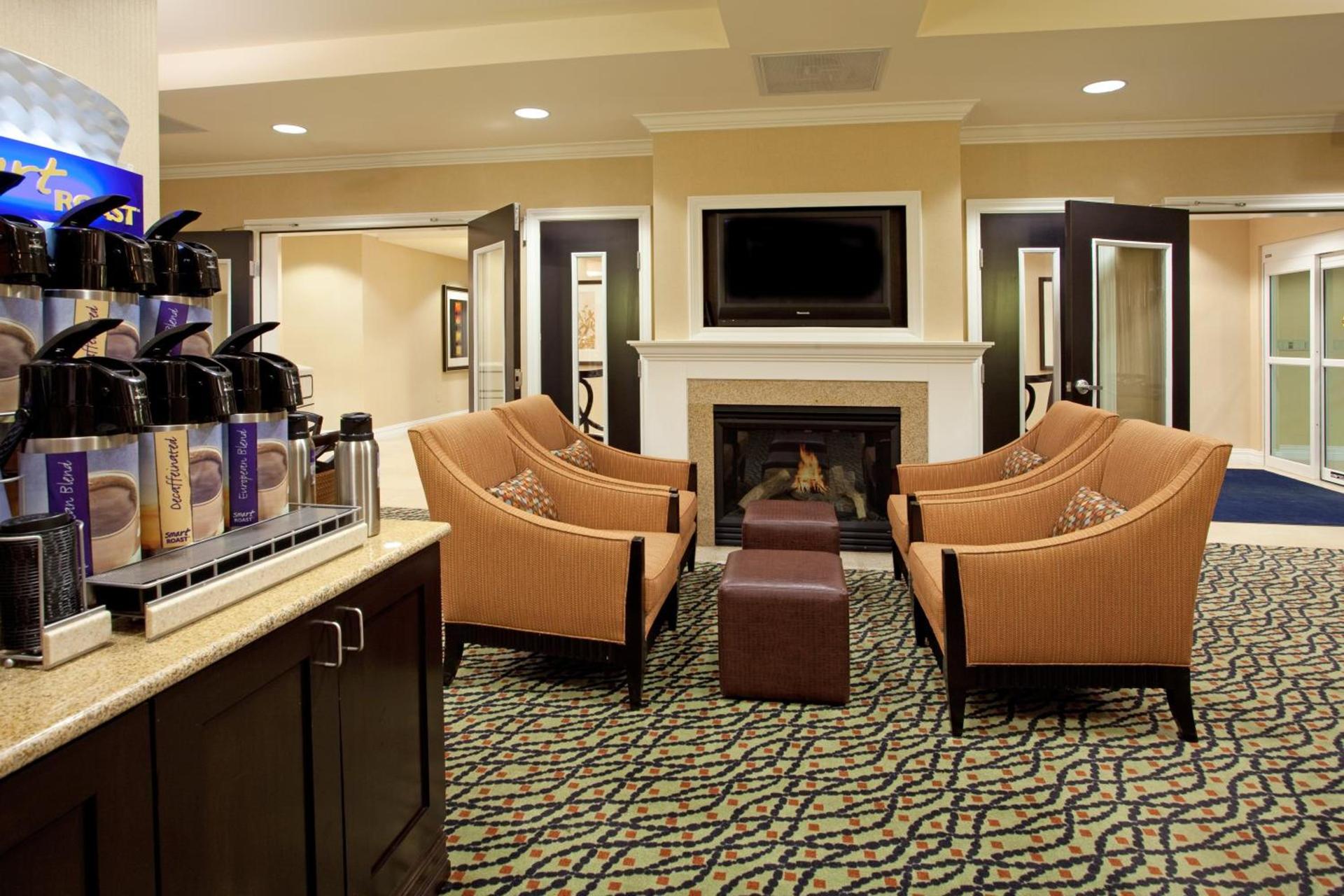 Holiday Inn Express and Suites Newberry by IHG photo 9