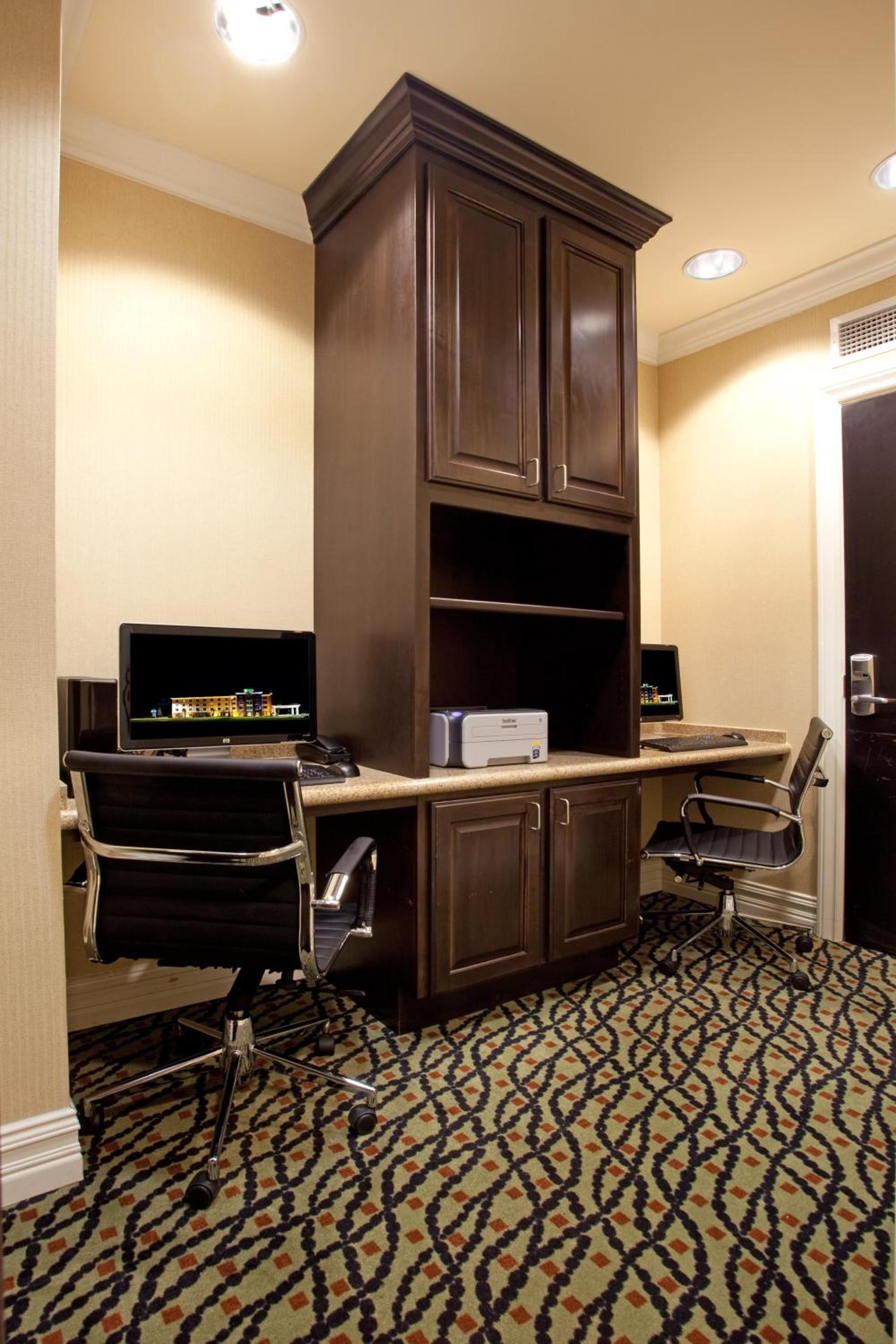 Holiday Inn Express and Suites Newberry by IHG photo 10