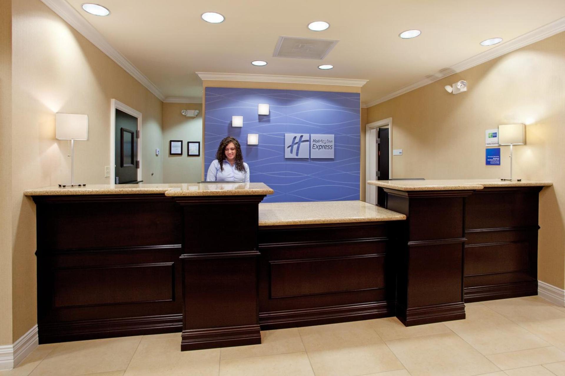 Holiday Inn Express and Suites Newberry by IHG photo 11