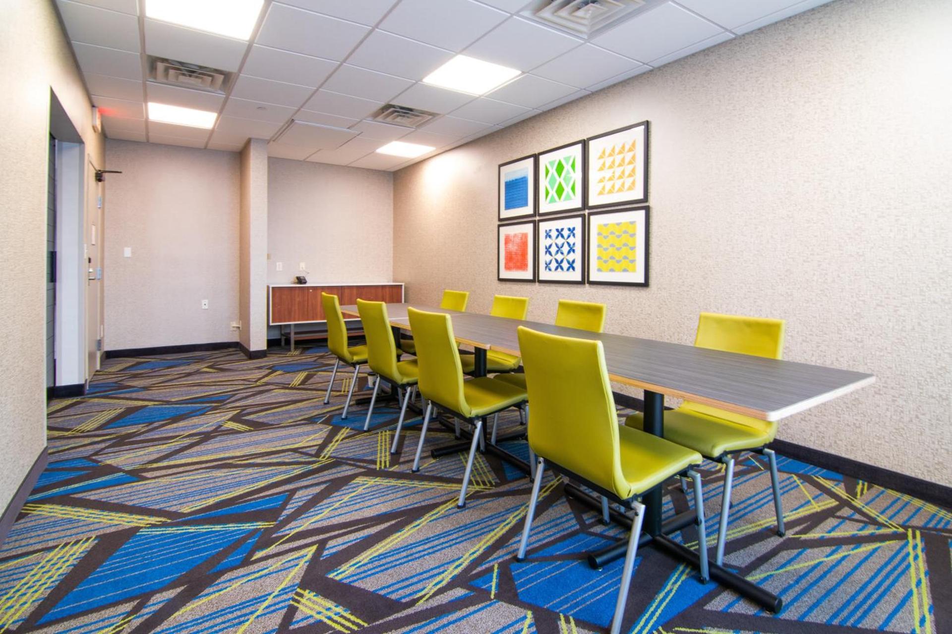 Holiday Inn Express & Suites - Indianapolis Northwest by IHG photo 12