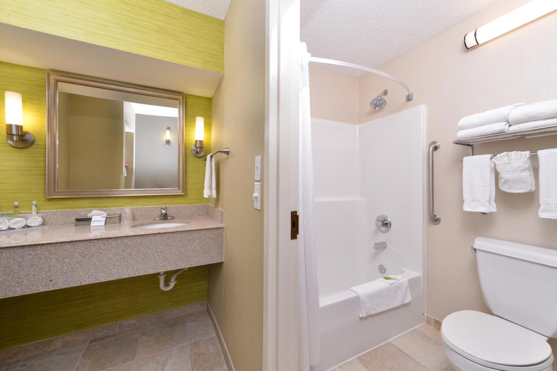 Holiday Inn Express Hotel & Suites Indianapolis W - Airport Area by IHG photo 16