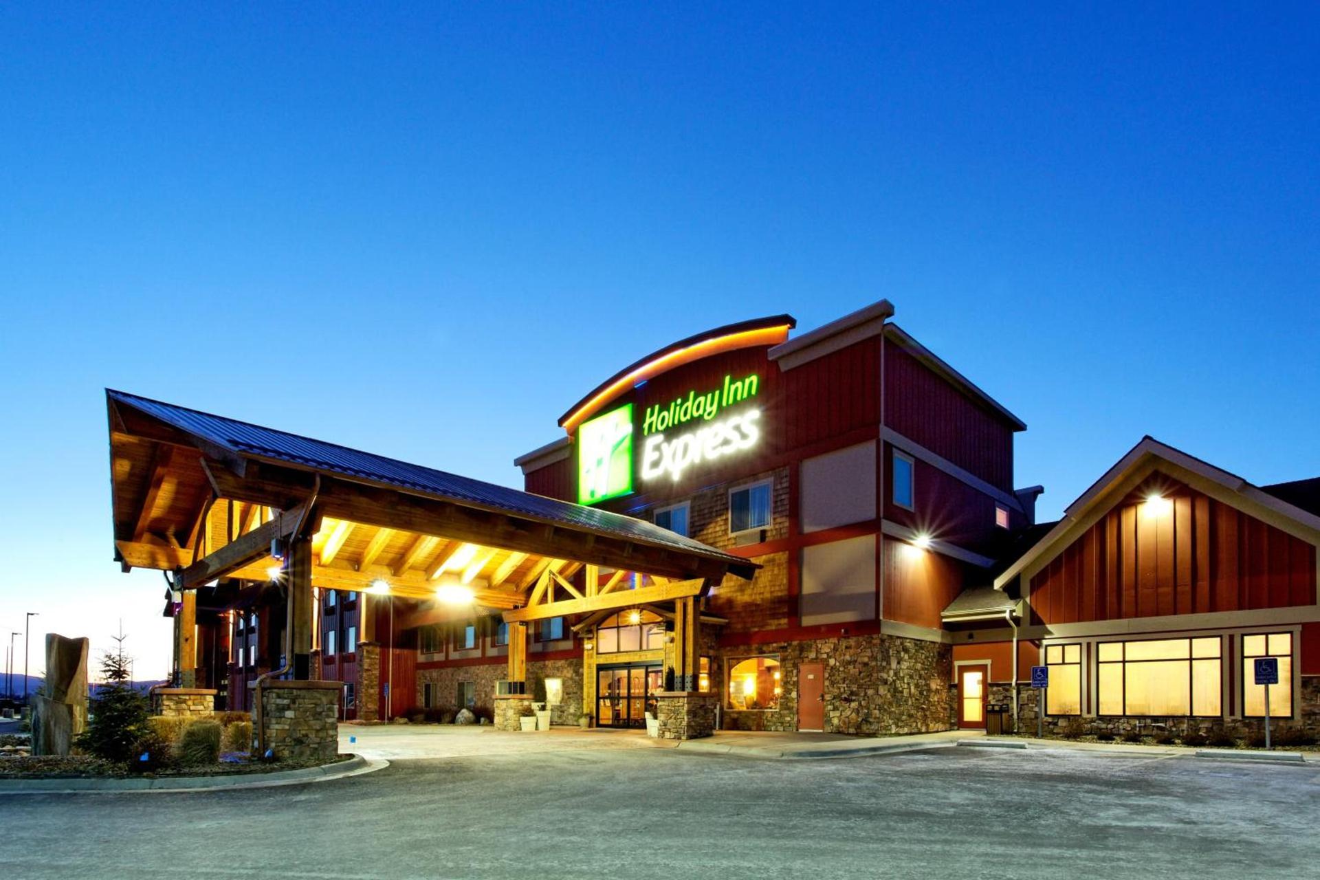Holiday Inn Express Hotel & Suites Kalispell by IHG — hotel in Kalispell