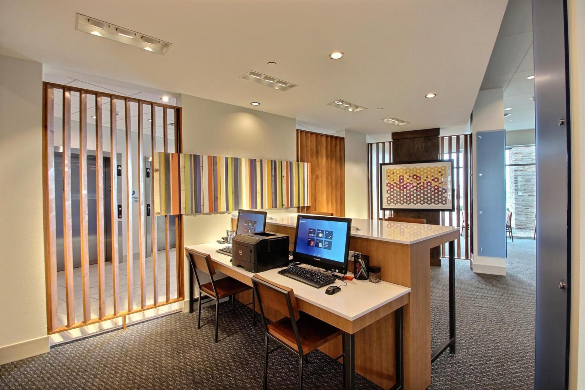 Holiday Inn Express & Suites Fond Du Lac by IHG photo 7