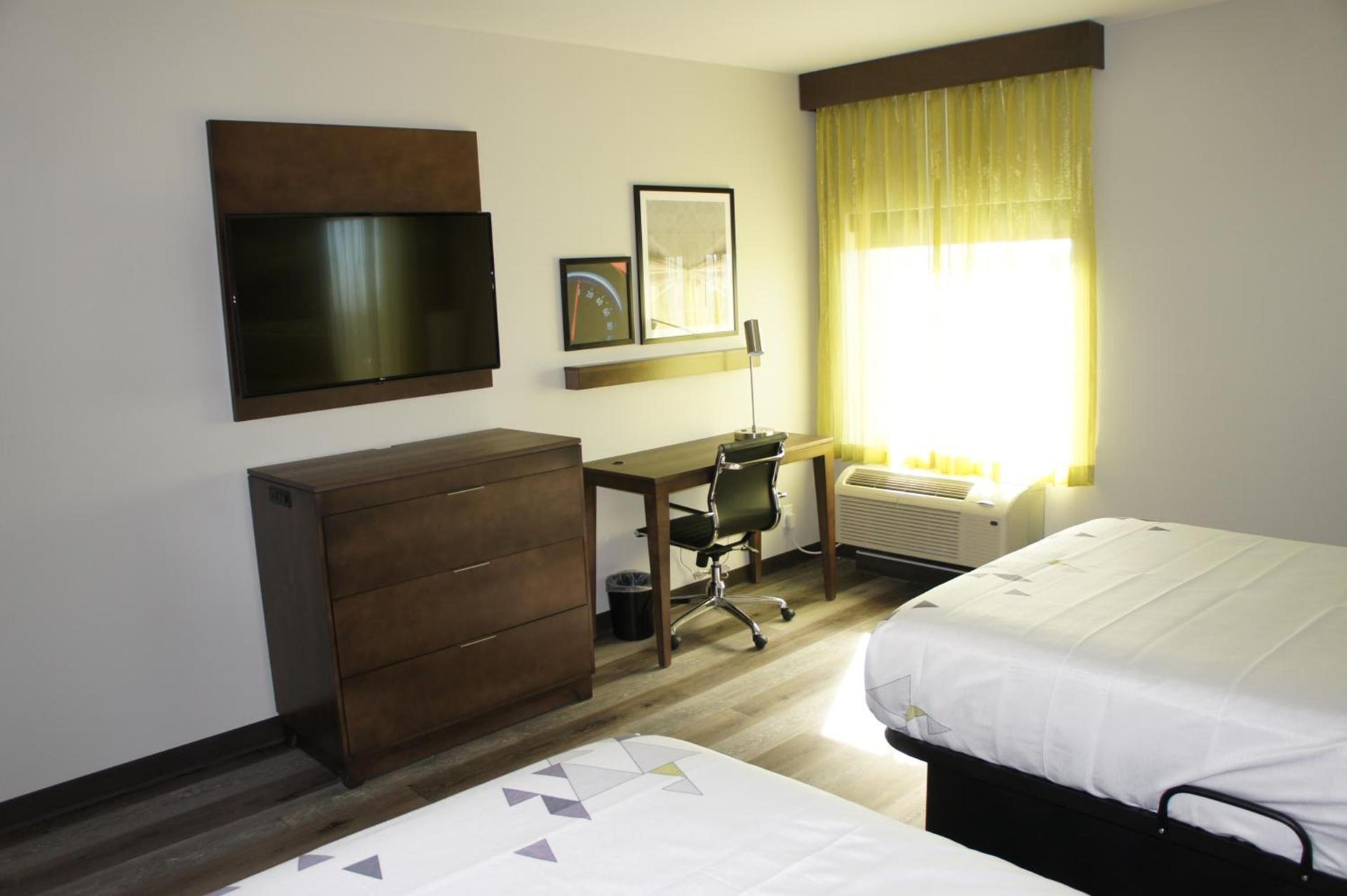 La Quinta Inn & Suites by Wyndham Braselton photo 17