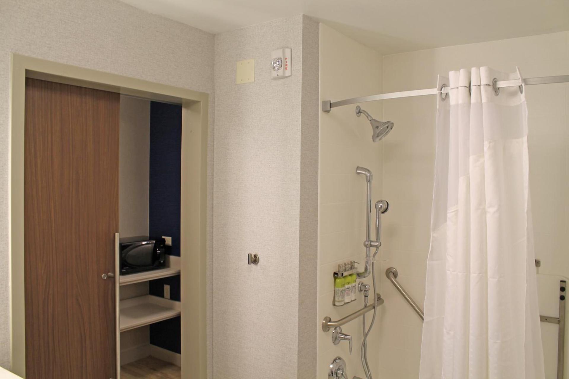 Holiday Inn Express & Suites - St. Louis South - I-55 by IHG photo 59