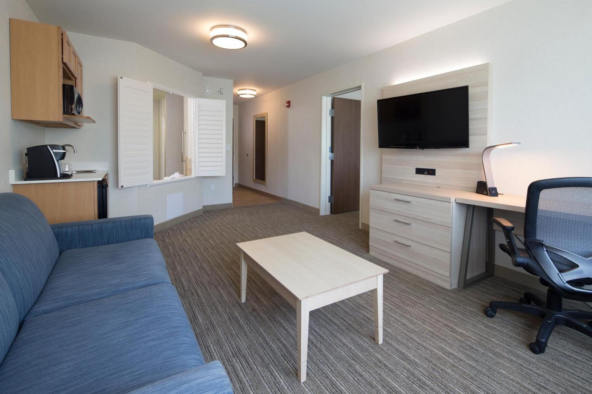 Holiday Inn Express & Suites La Porte by IHG photo 24