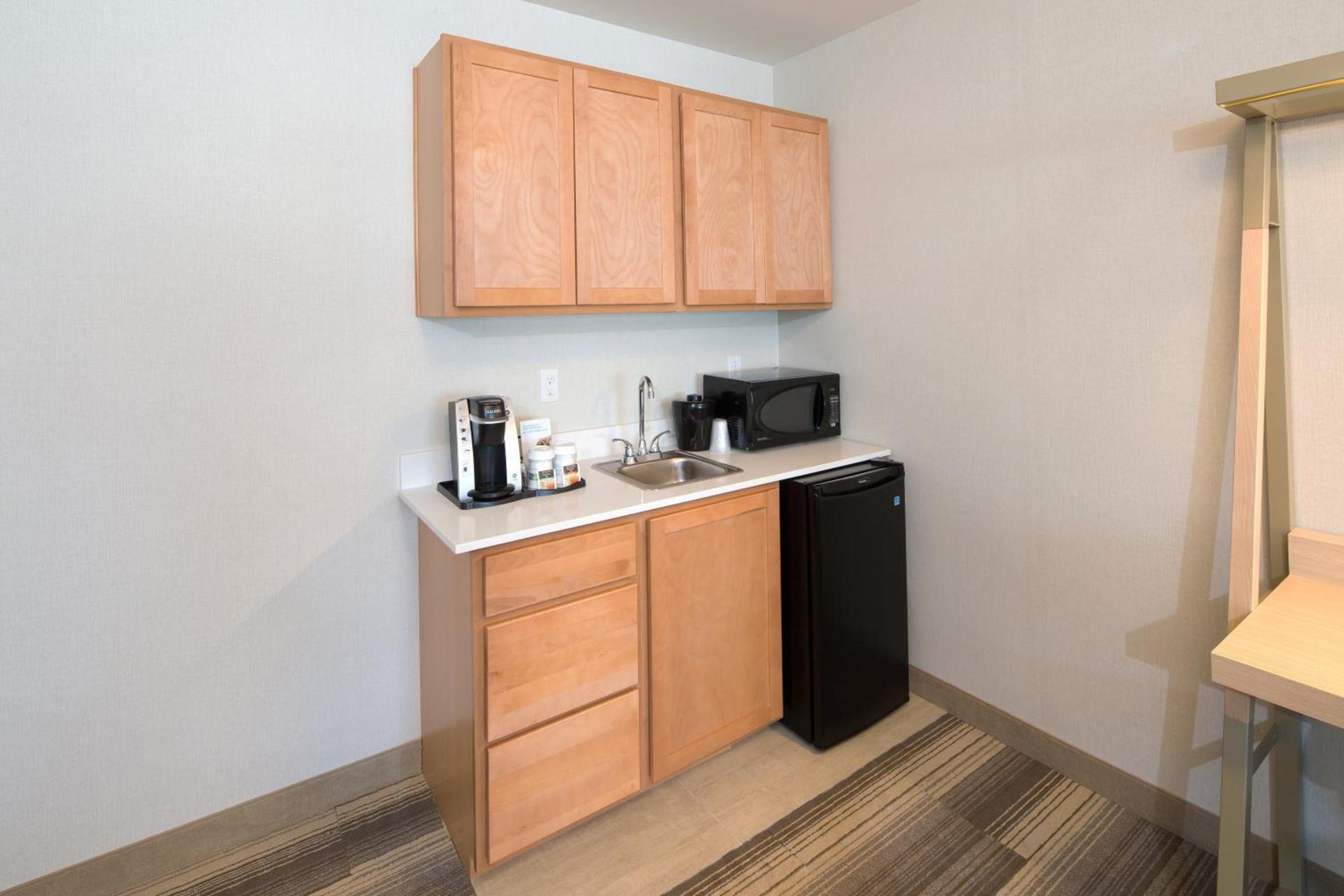 Holiday Inn Express & Suites La Porte by IHG photo 35