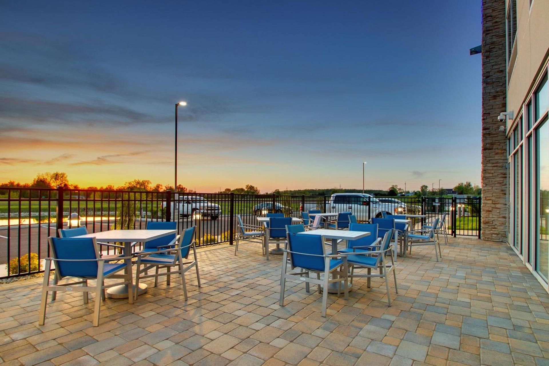 Holiday Inn Express & Suites Findlay North by IHG photo 28