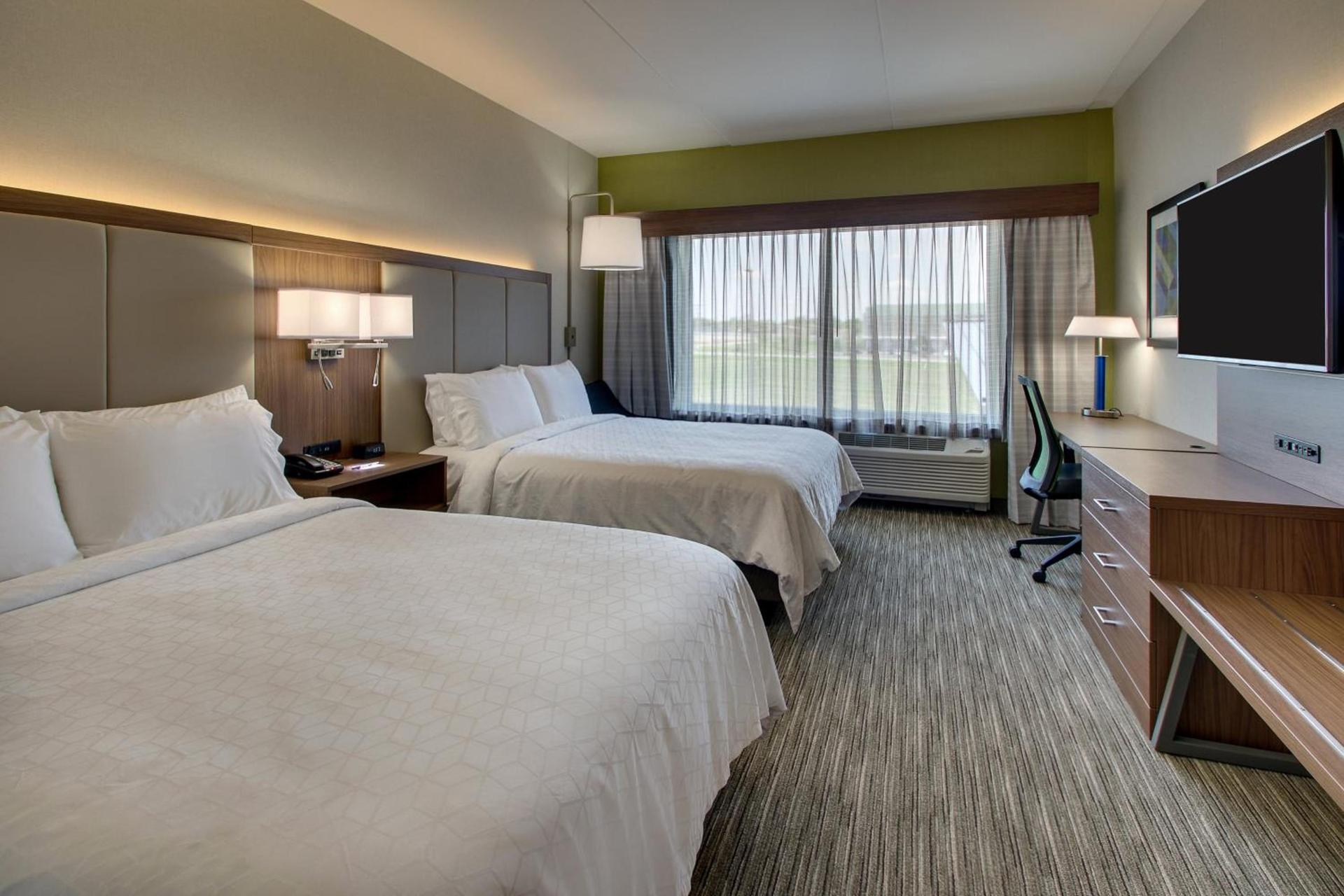 Holiday Inn Express & Suites Findlay North by IHG photo 46