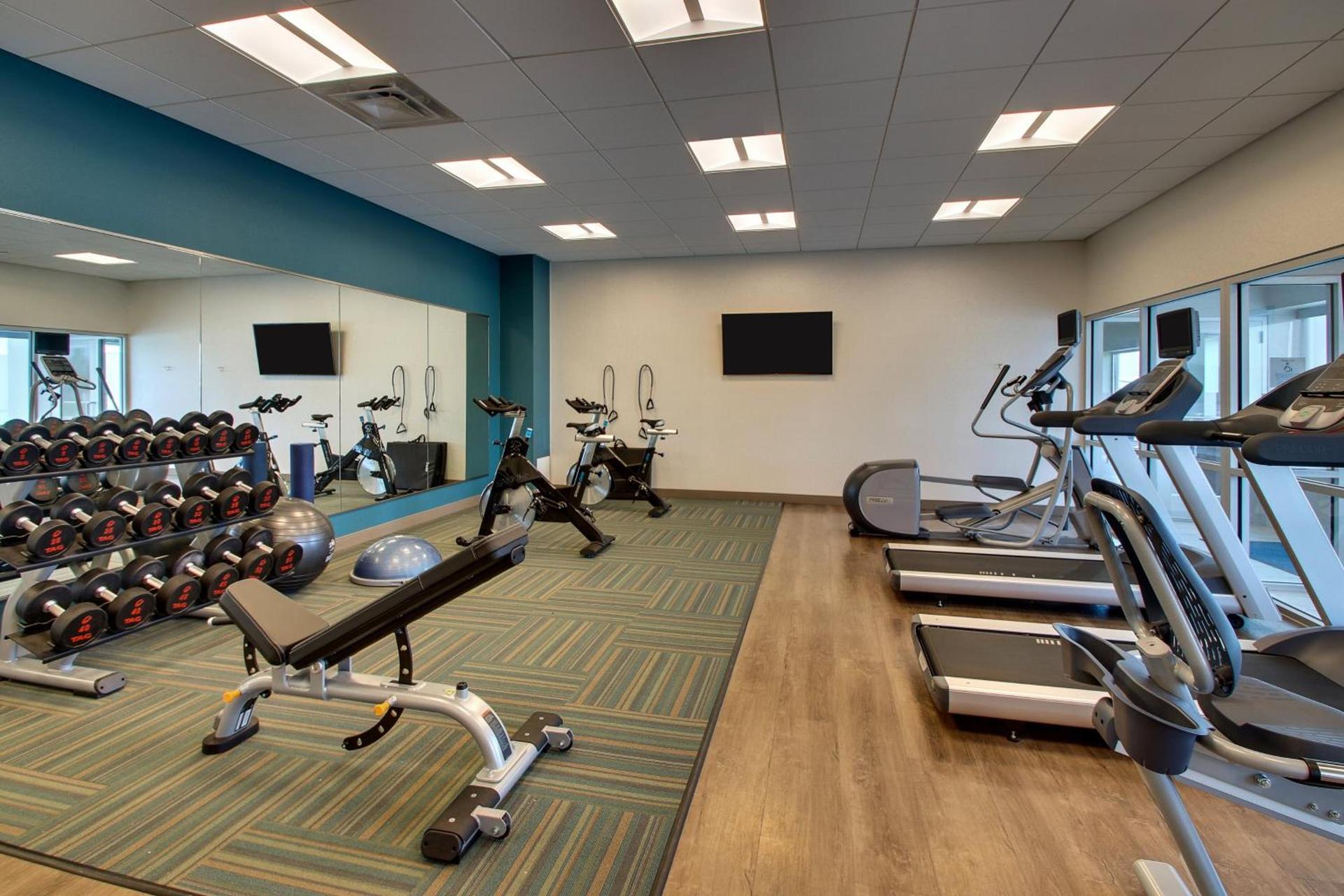 Holiday Inn Express & Suites Findlay North by IHG photo 24
