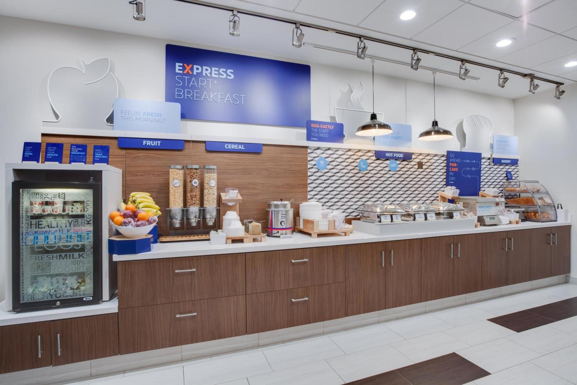 Holiday Inn Express Hotel & Suites Fort Lauderdale Airport/Cruise Port by IHG photo 5