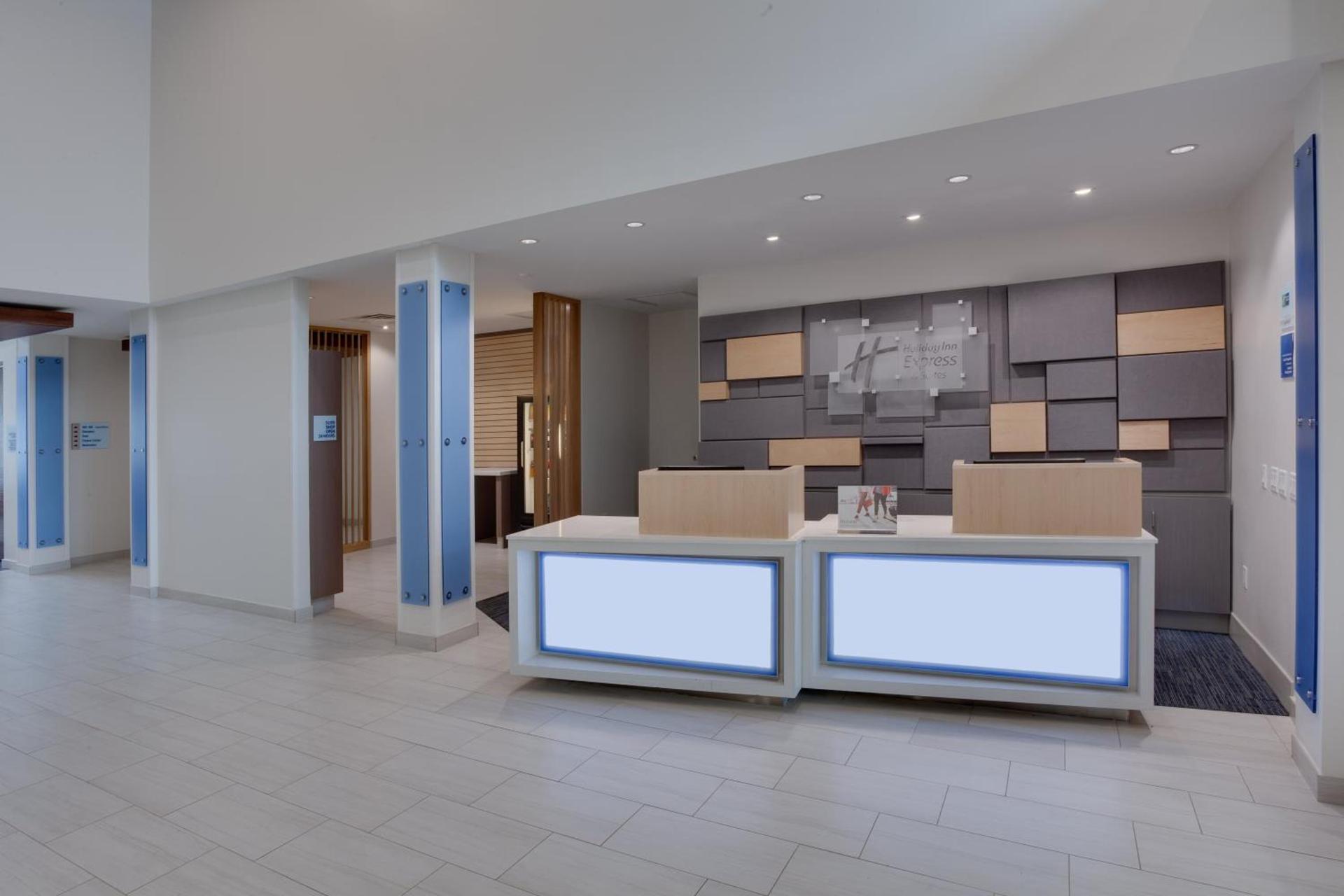 Holiday Inn Express Hotel & Suites Fort Lauderdale Airport/Cruise Port by IHG photo 12
