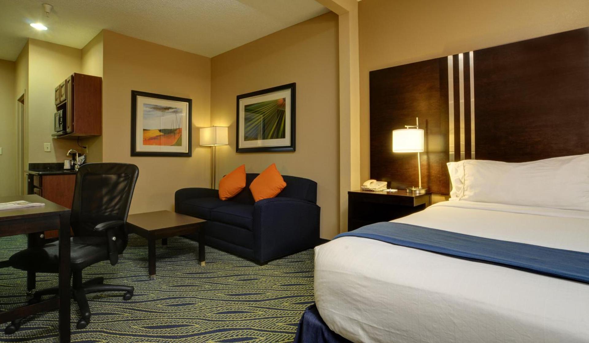 Holiday Inn Express & Suites Midwest City by IHG photo 28