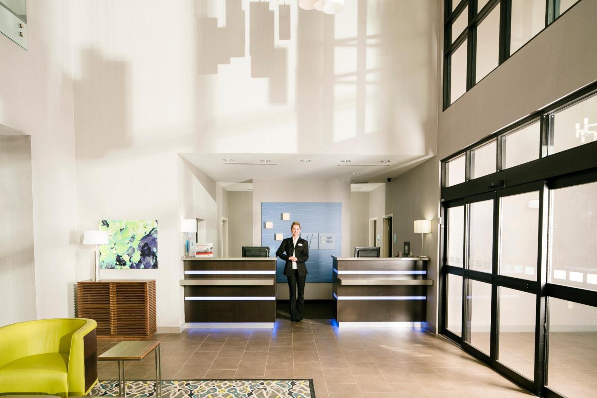 Holiday Inn Express & Suites Oklahoma City Downtown - Bricktown by IHG photo 6