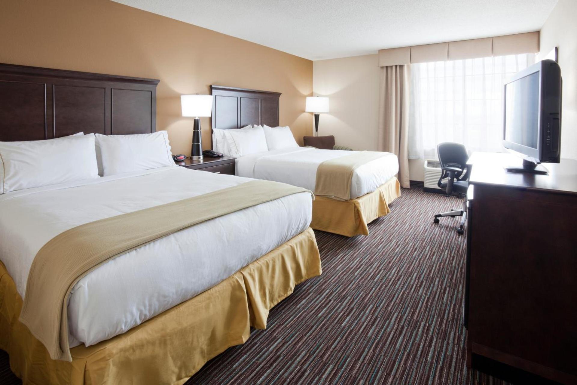 Holiday Inn Express & Suites Willmar by IHG photo 17