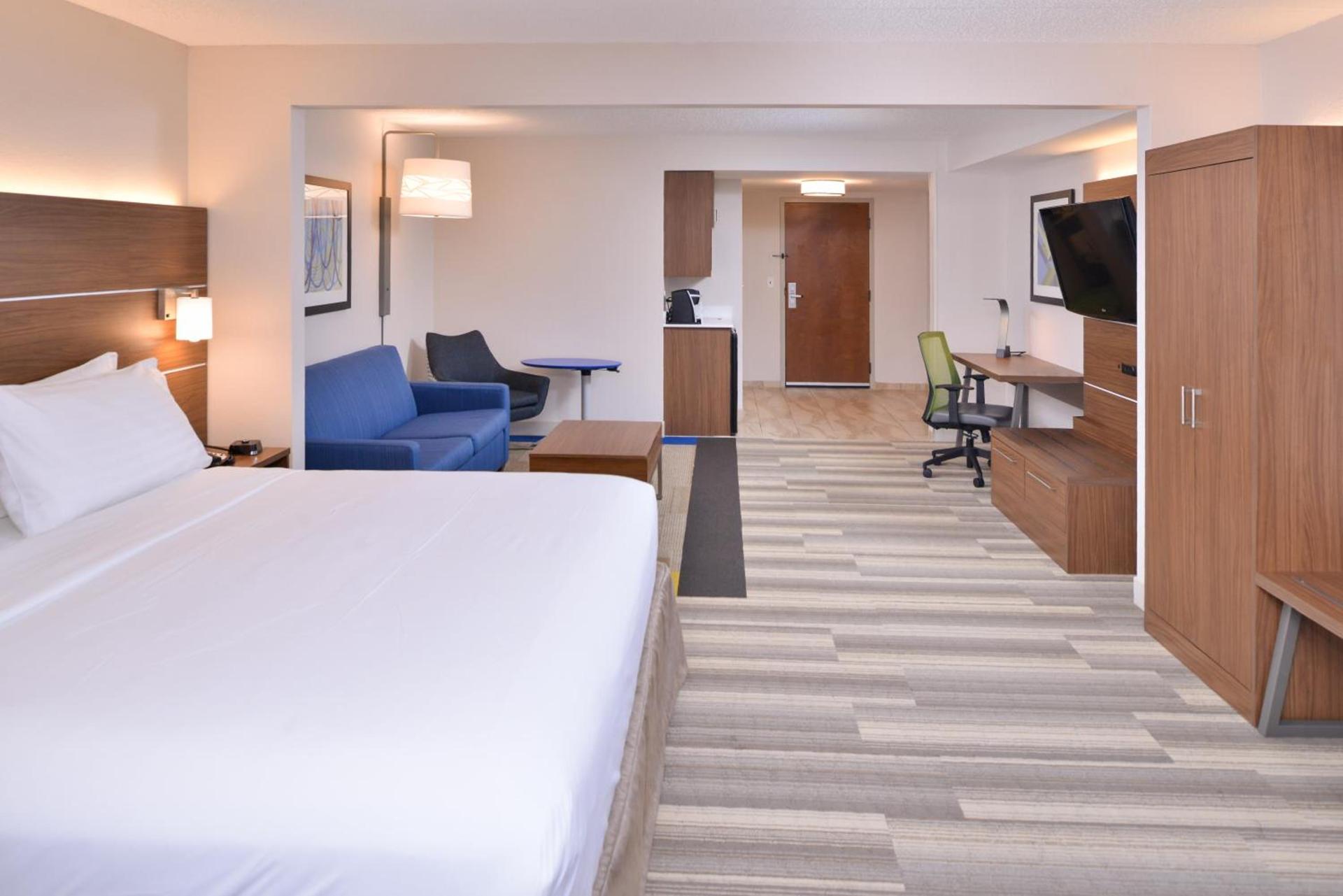 Holiday Inn Express & Suites Indianapolis Dtn-Conv Ctr Area by IHG photo 44