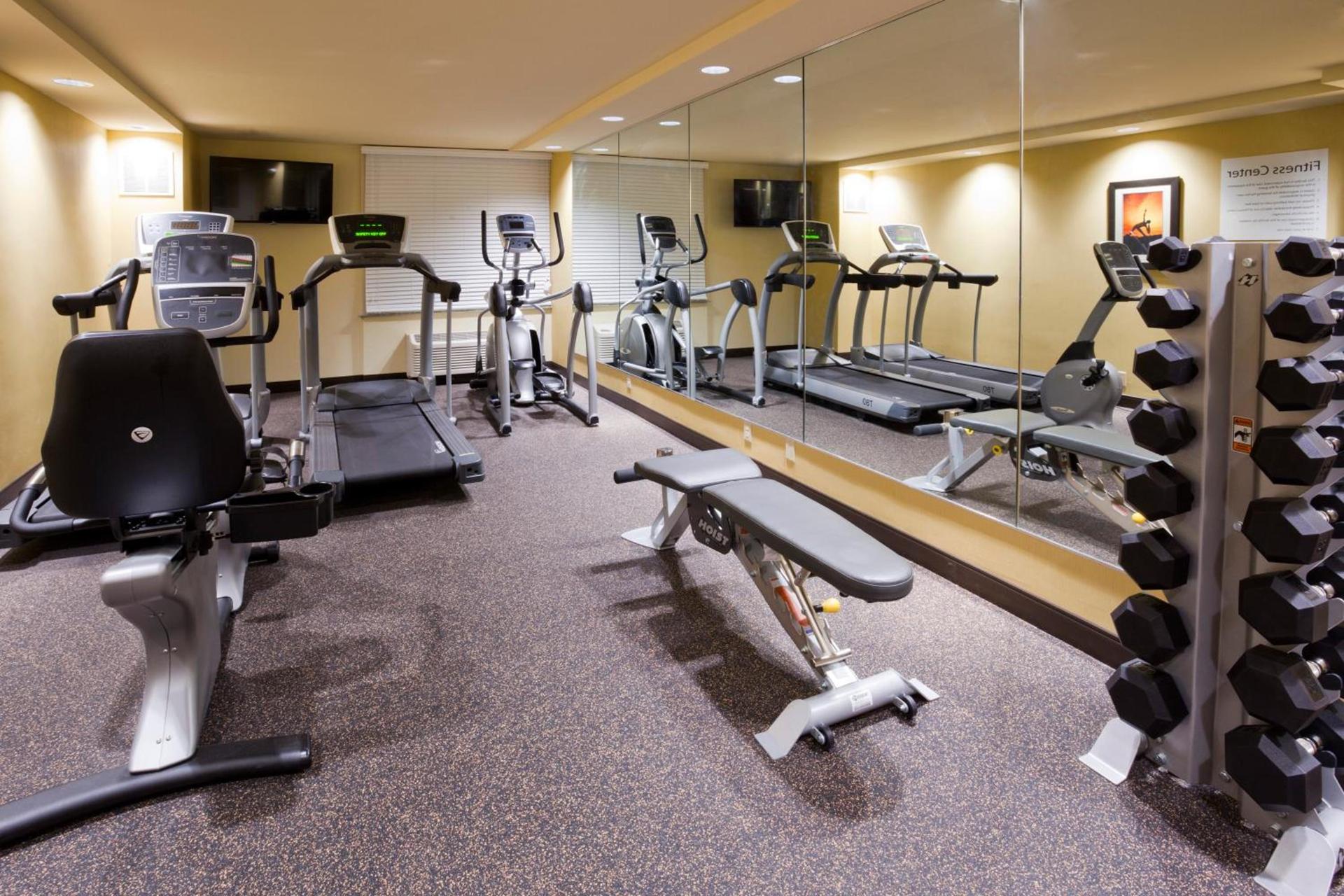 Holiday Inn Express & Suites Willmar by IHG photo 6