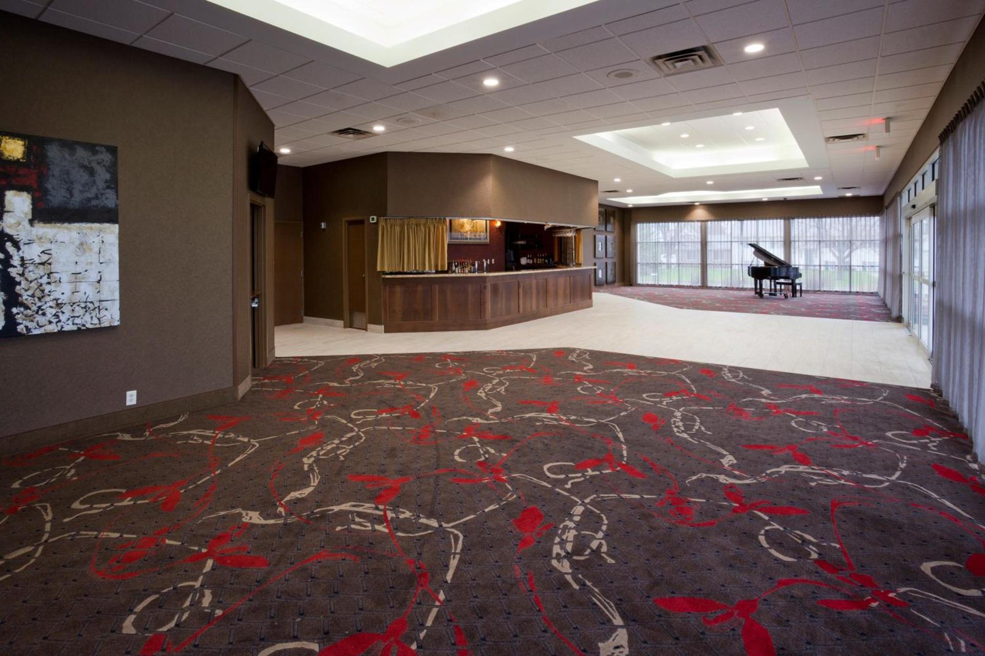 Holiday Inn Express & Suites Willmar by IHG photo 7