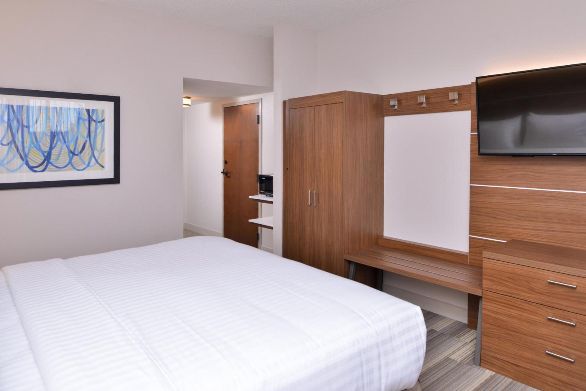 Holiday Inn Express & Suites Indianapolis Dtn-Conv Ctr Area by IHG photo 31