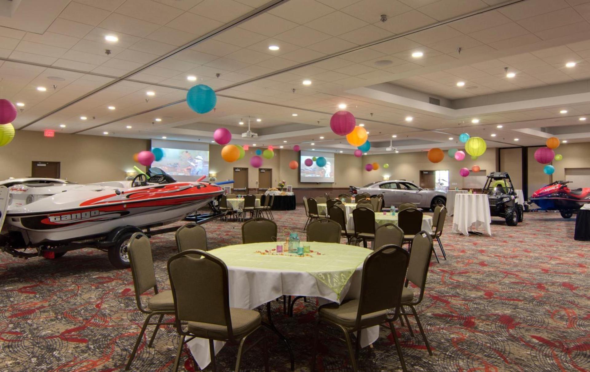 Holiday Inn Express & Suites Willmar by IHG photo 28